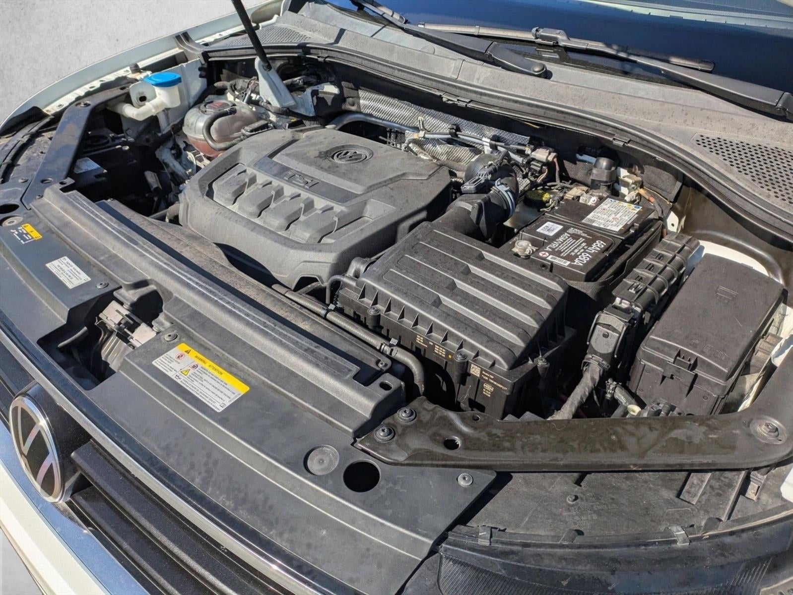 2022 Volkswagen Tiguan SE R-Line Black