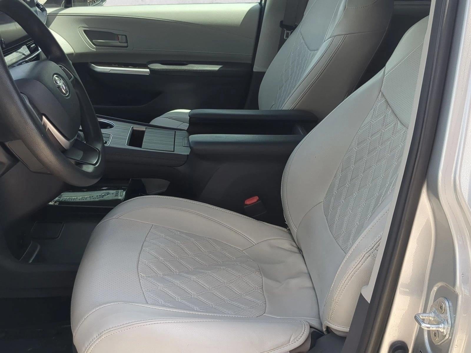 2021 Toyota Sienna LE
