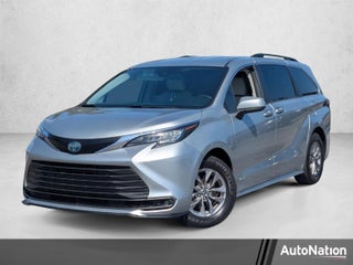 2021 Toyota Sienna LE