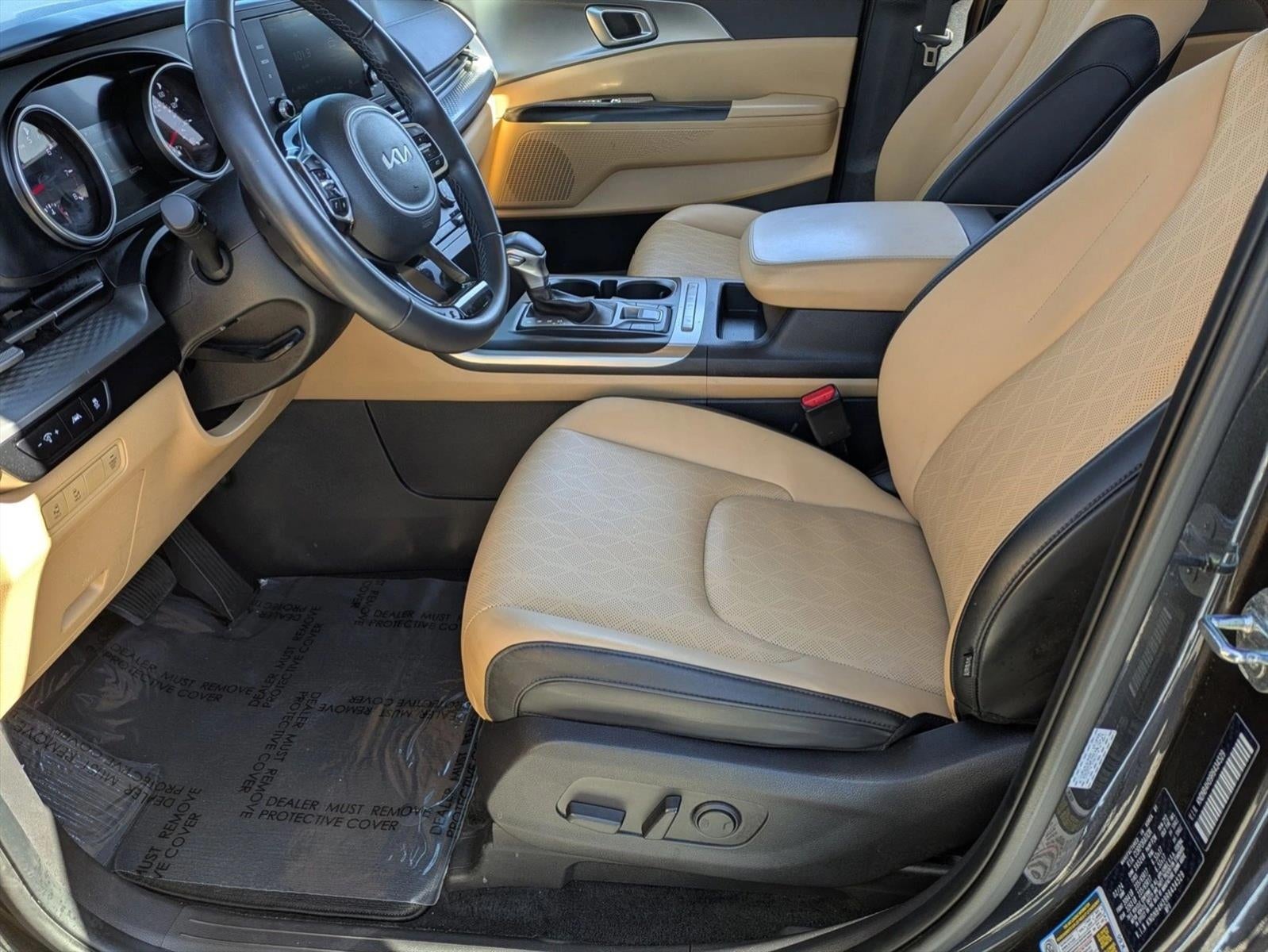 2024 Kia Carnival LX