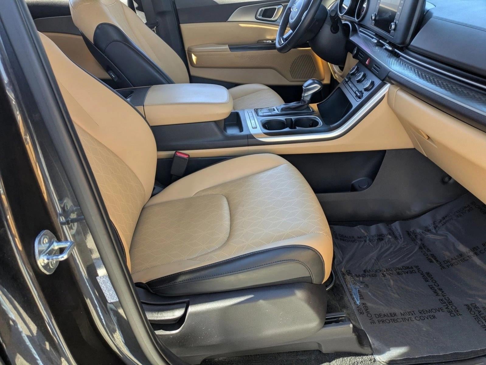 2024 Kia Carnival LX