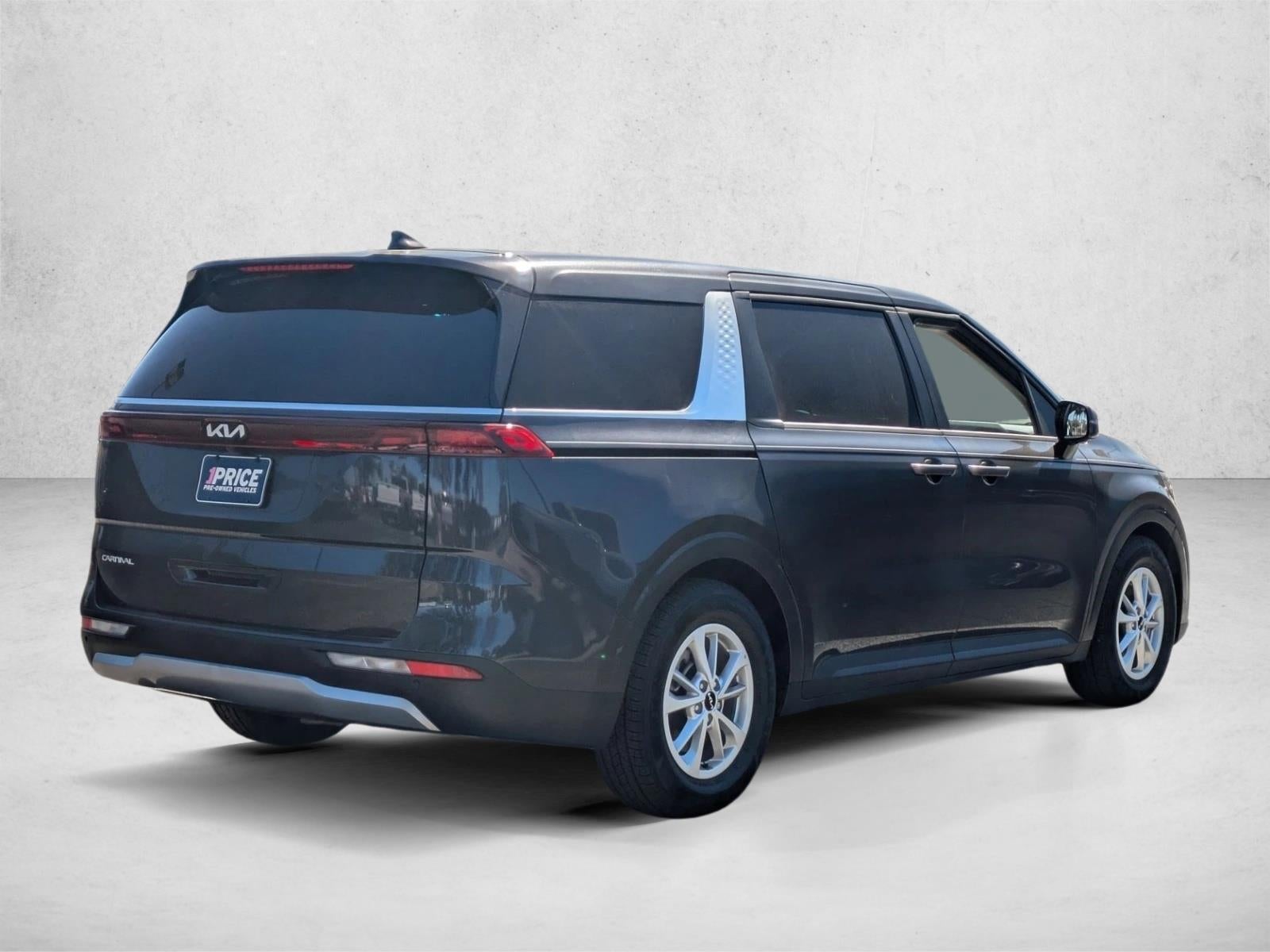 2024 Kia Carnival LX