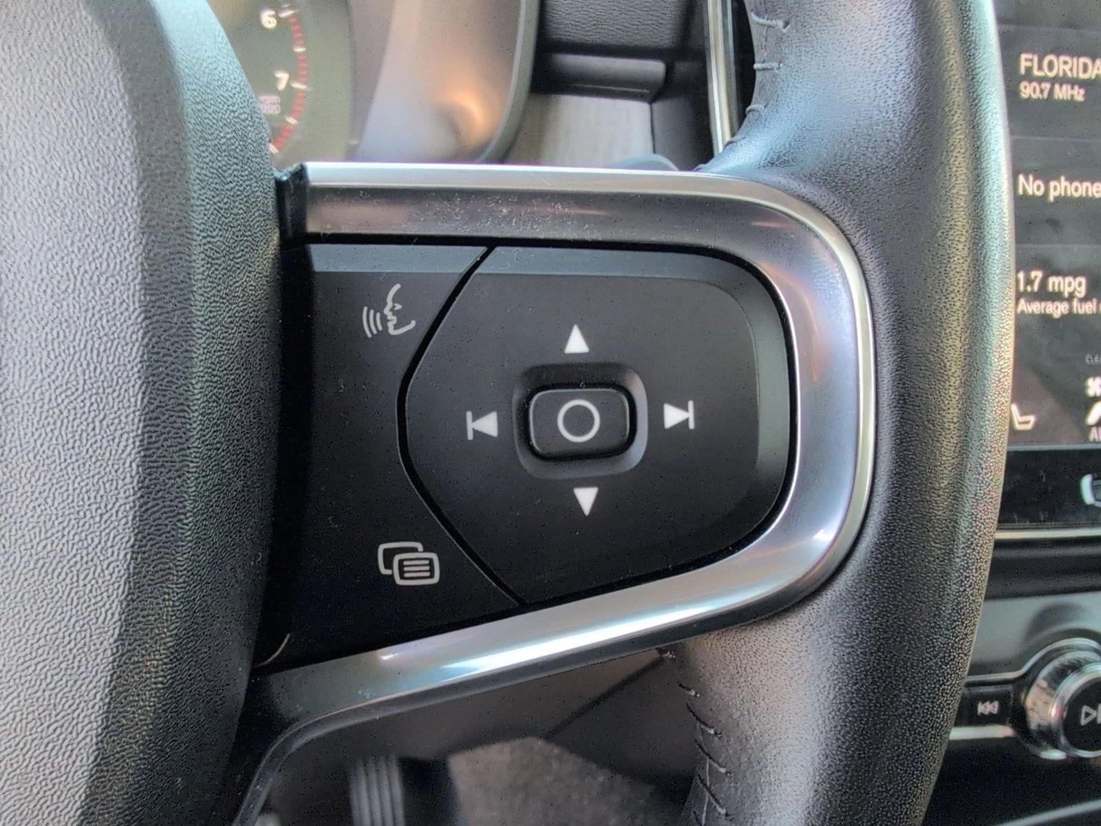 2021 Volvo XC40 Inscription