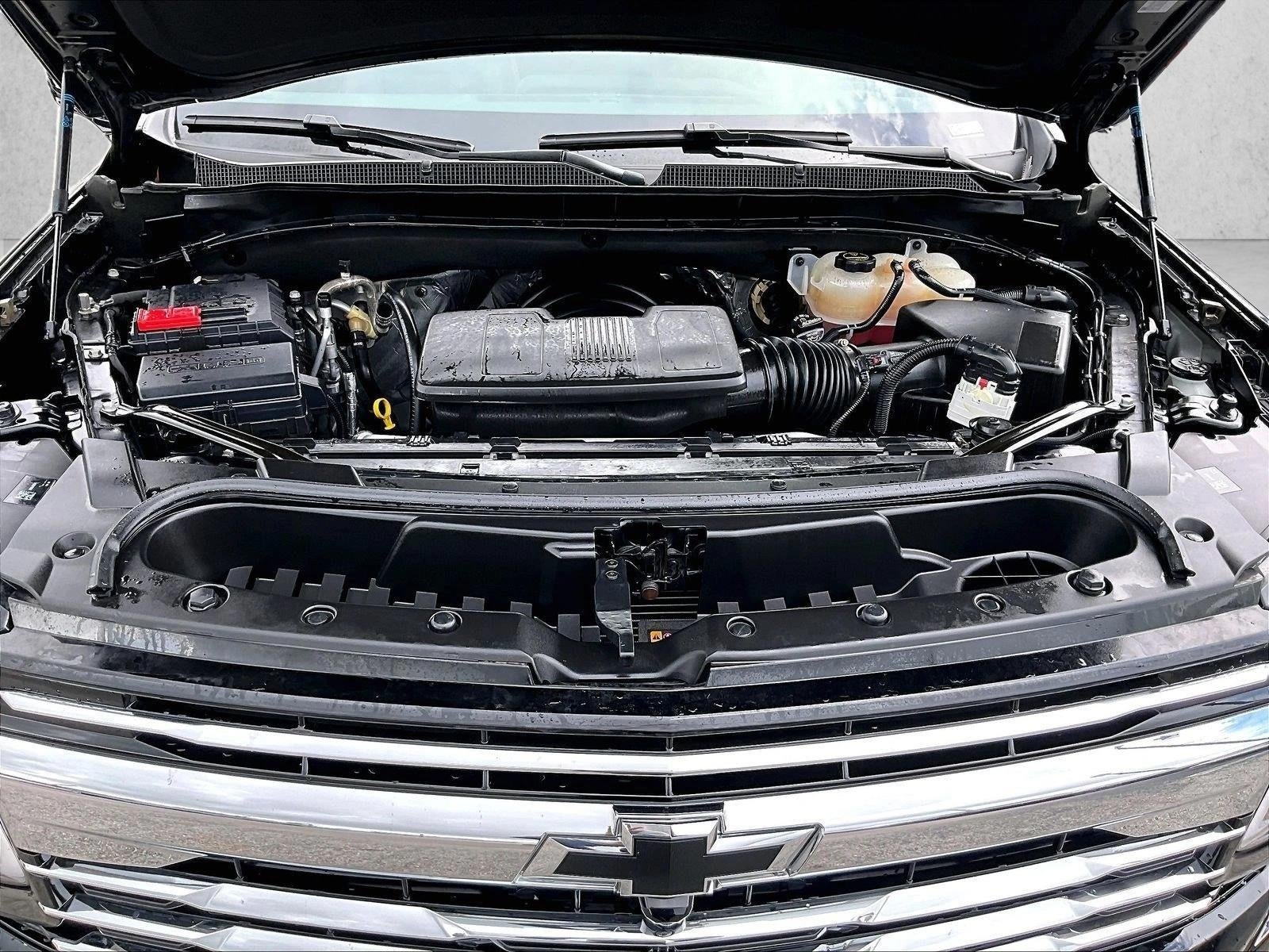 2025 Chevrolet Suburban LT