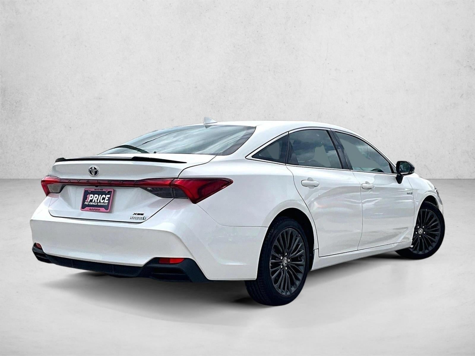 2020 Toyota Avalon Hybrid XSE