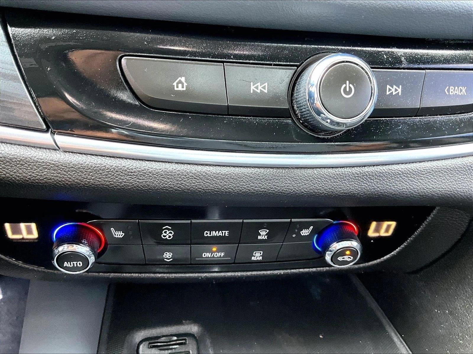 2021 Buick Enclave Essence