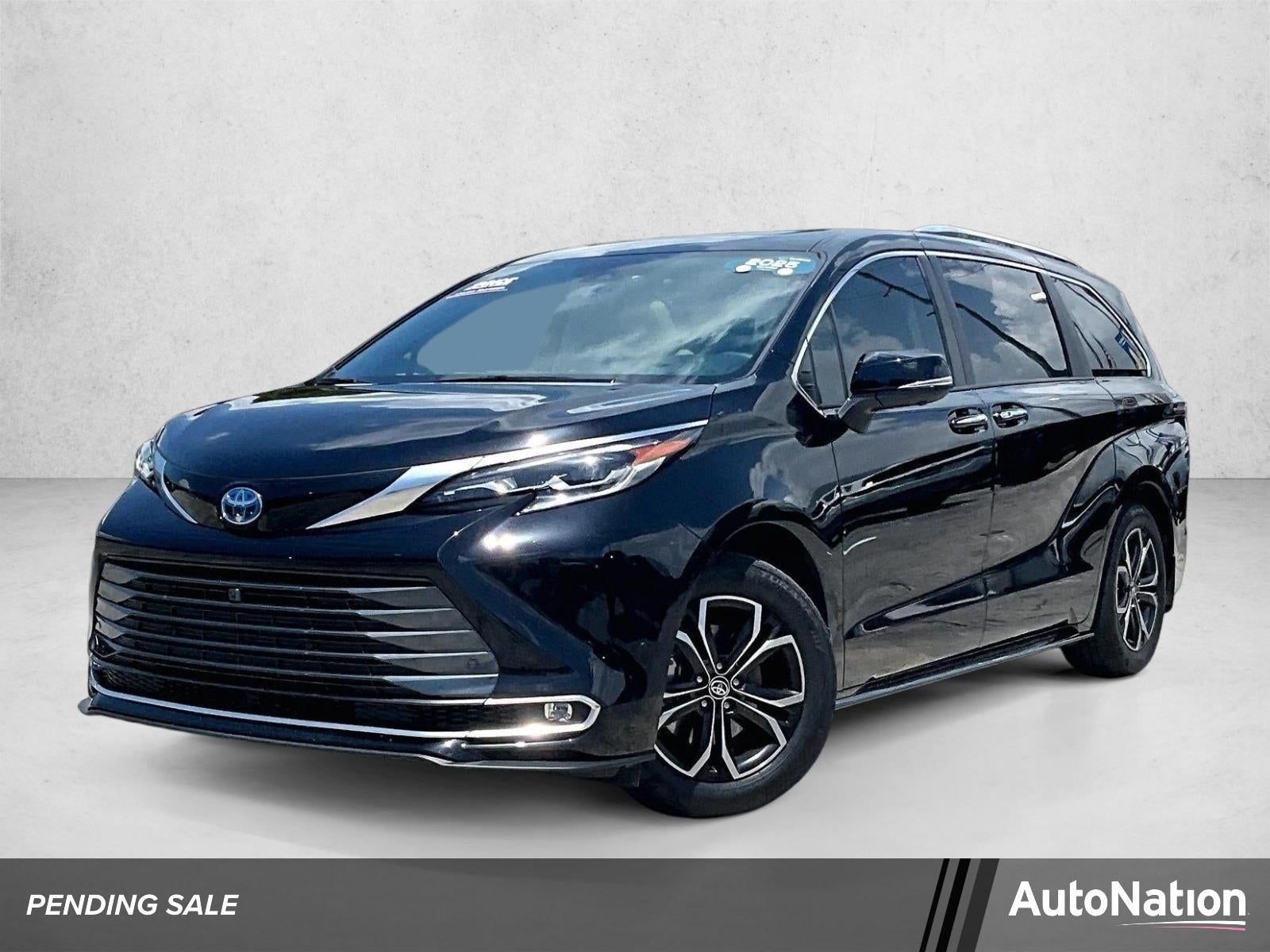 2025 Toyota Sienna Platinum