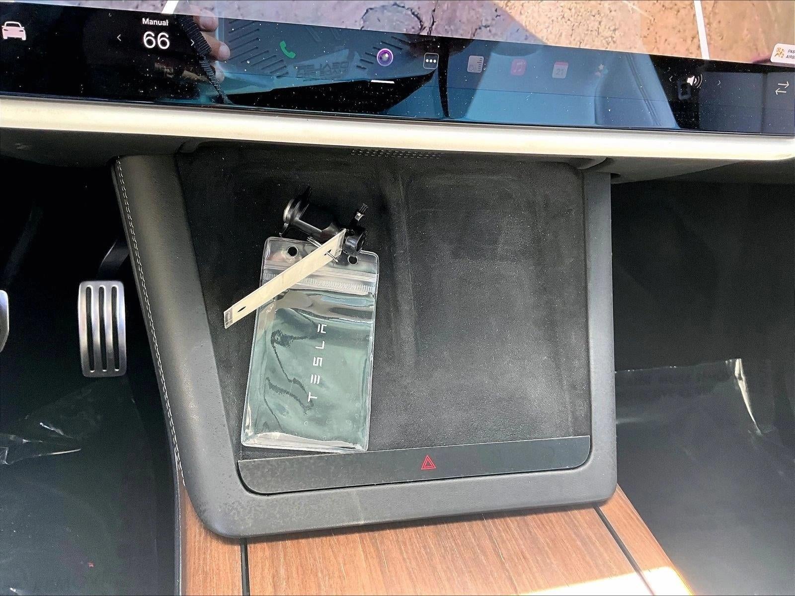 2023 Tesla Model X Base
