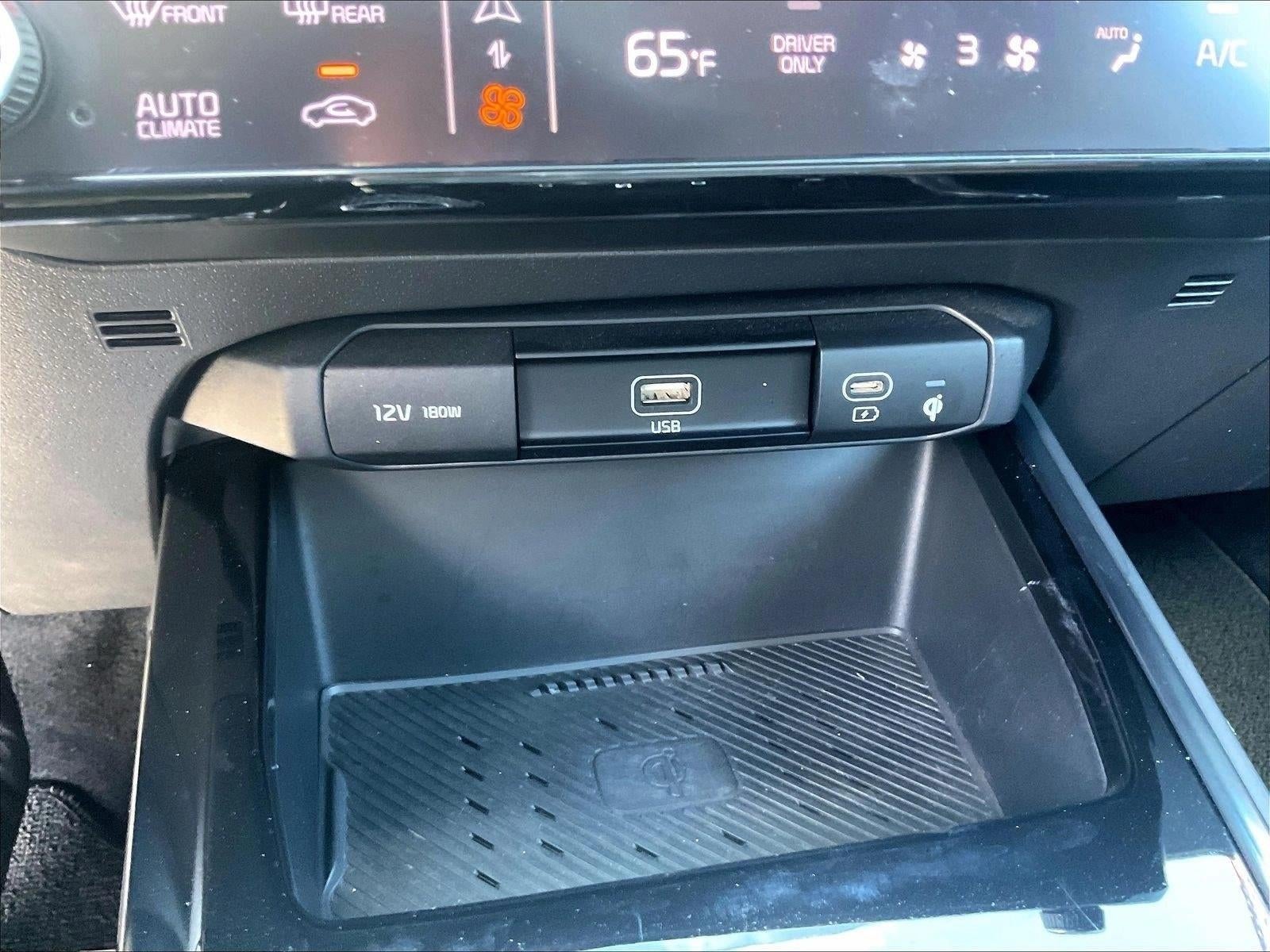 2023 Kia Niro Plug-In Hybrid EX
