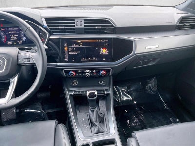 2025 Audi Q3 Premium 45 TFSI S line quattro Tiptronic