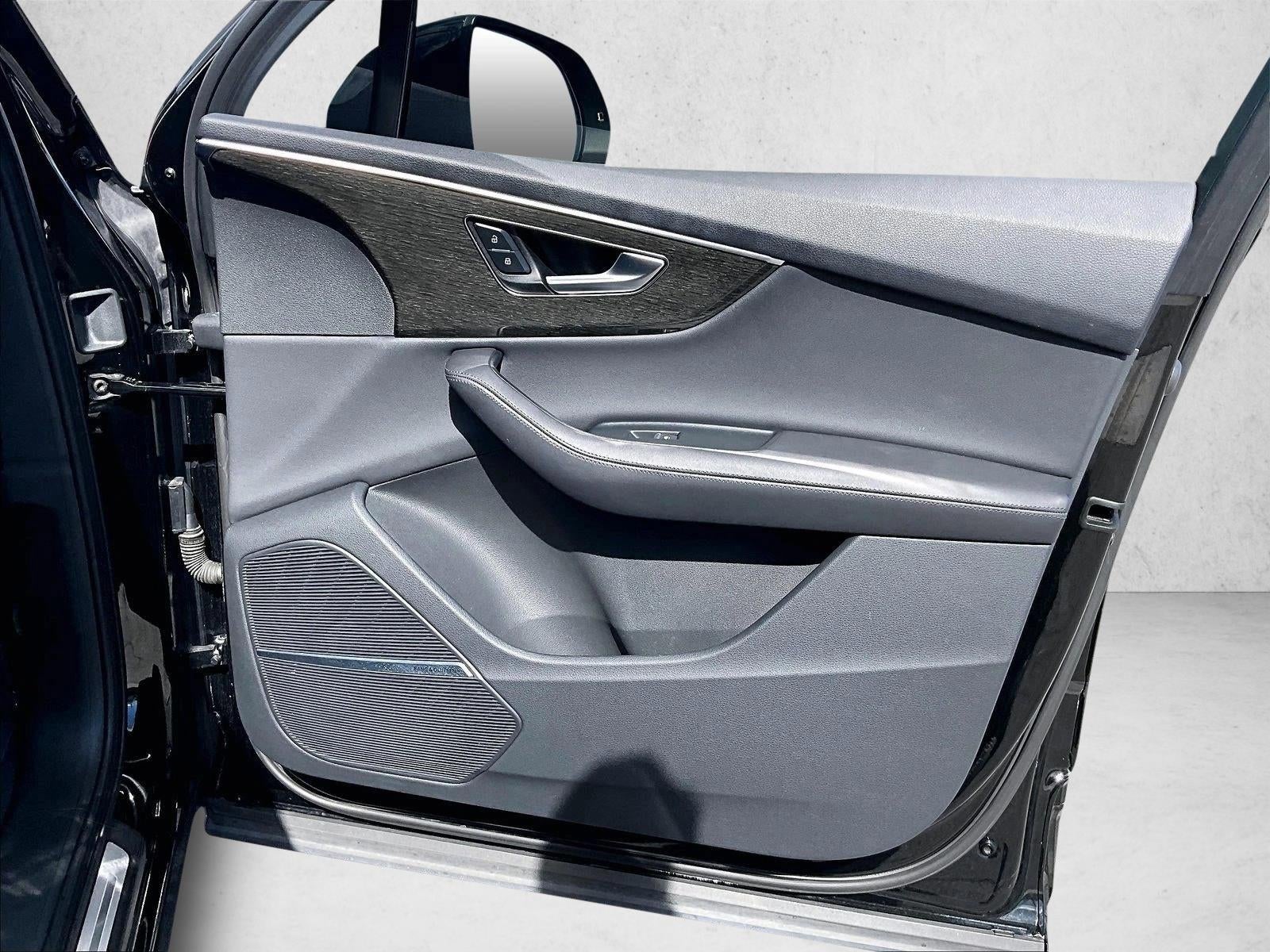 2023 Audi Q7 Premium Plus