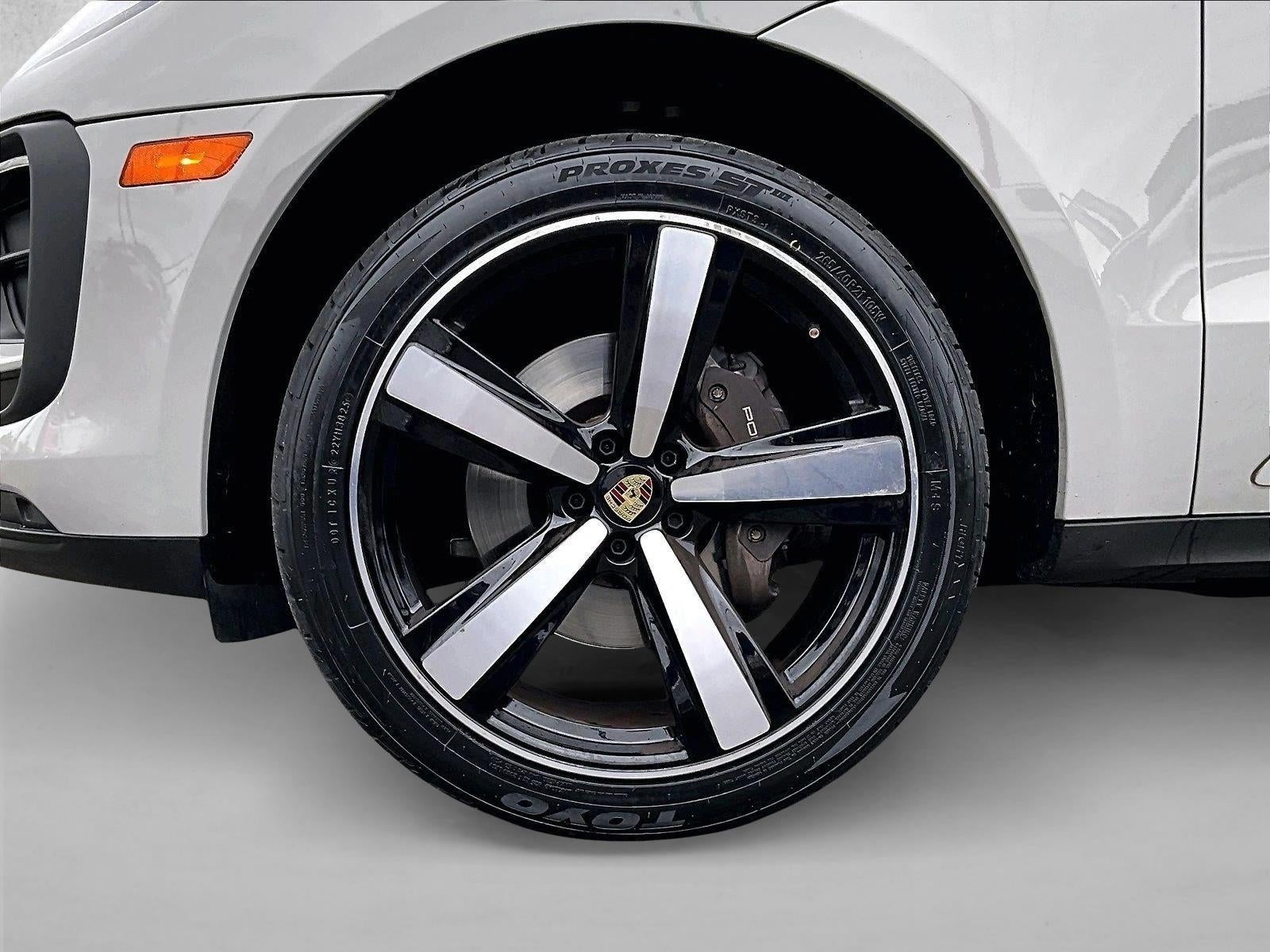 2023 Porsche Macan Base