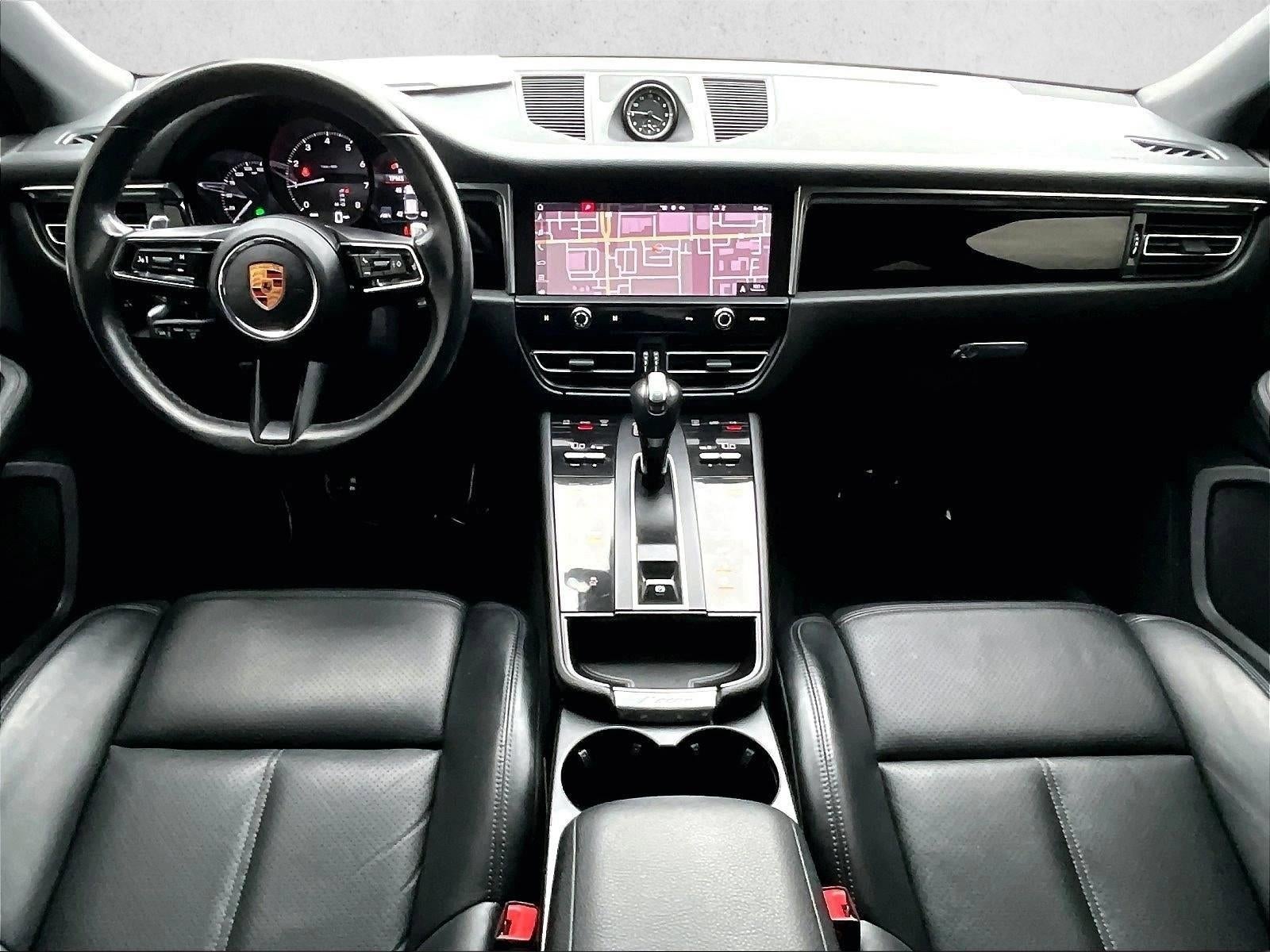 2023 Porsche Macan Base