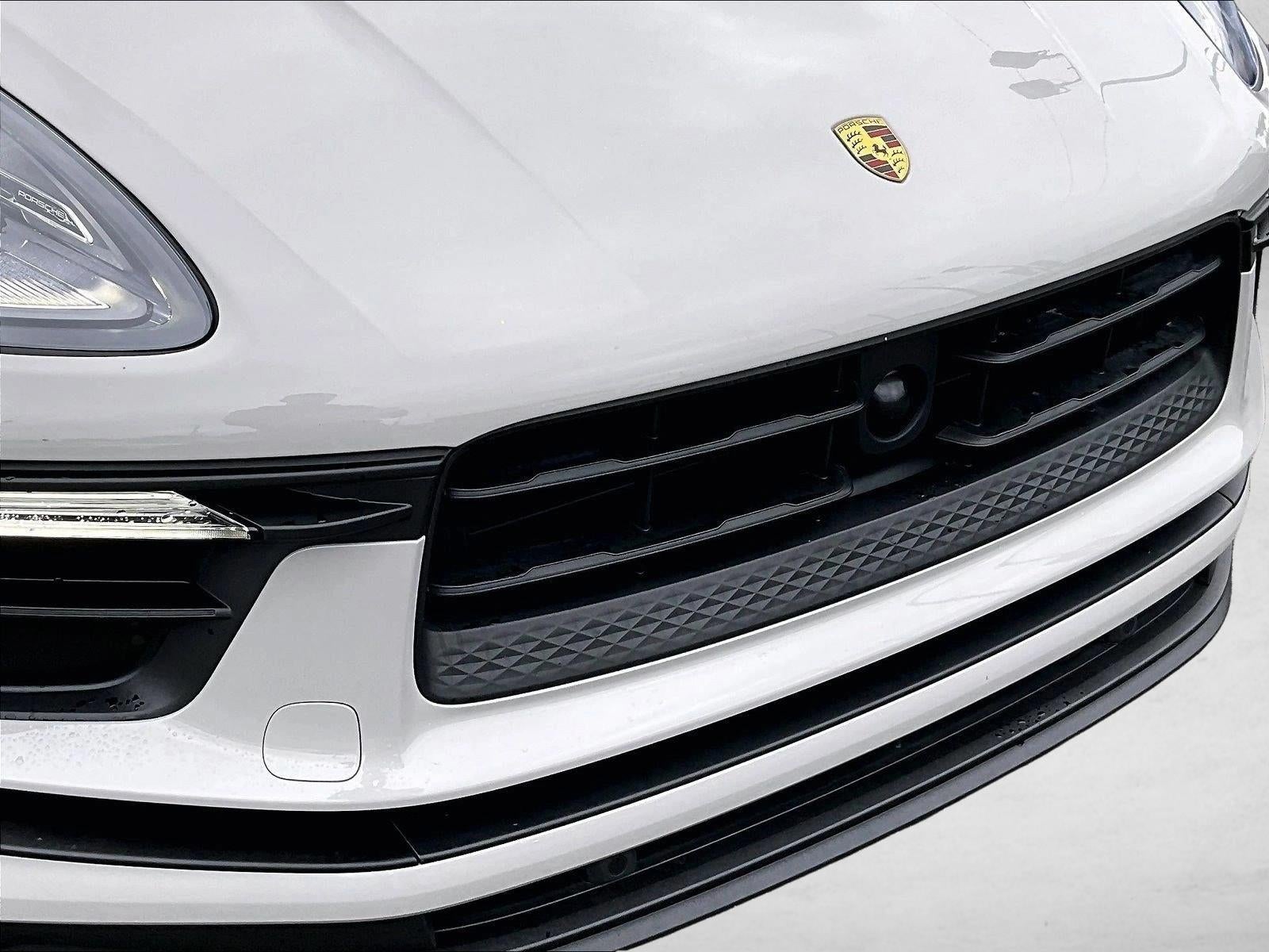 2023 Porsche Macan Base