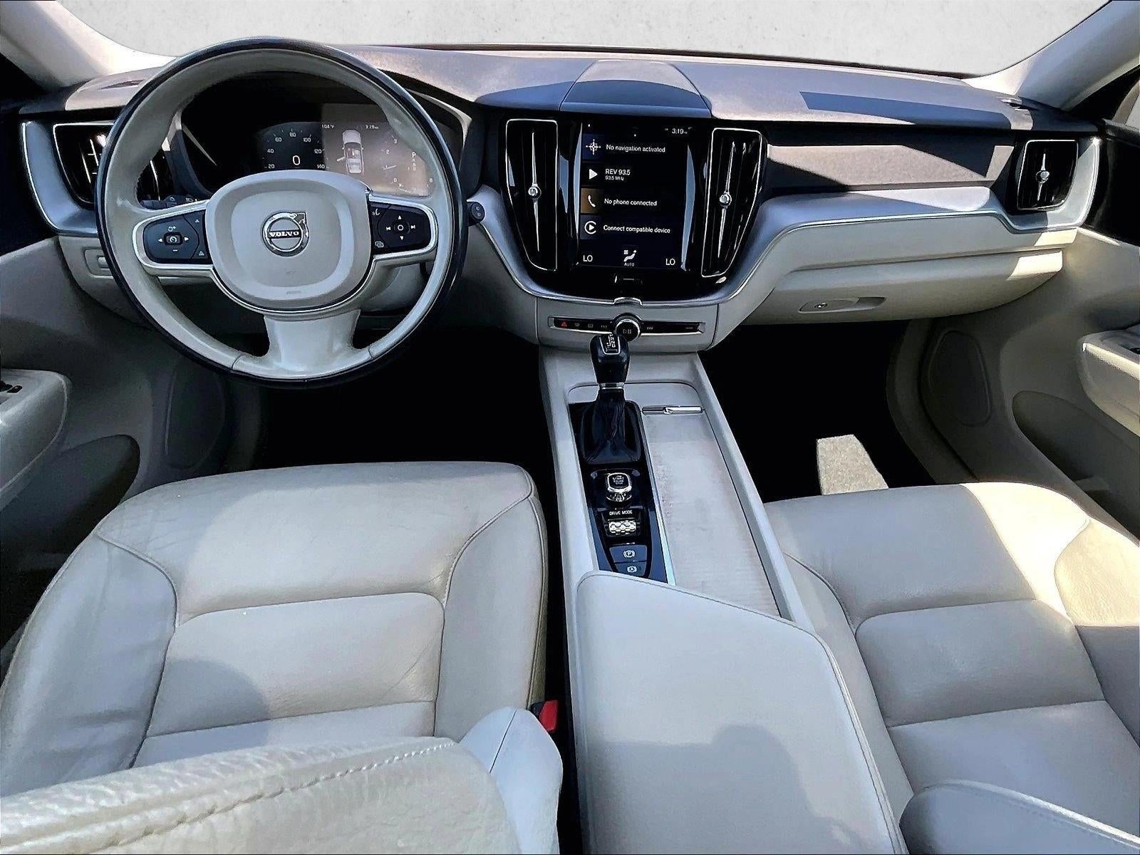 2020 Volvo XC60 T5 Momentum