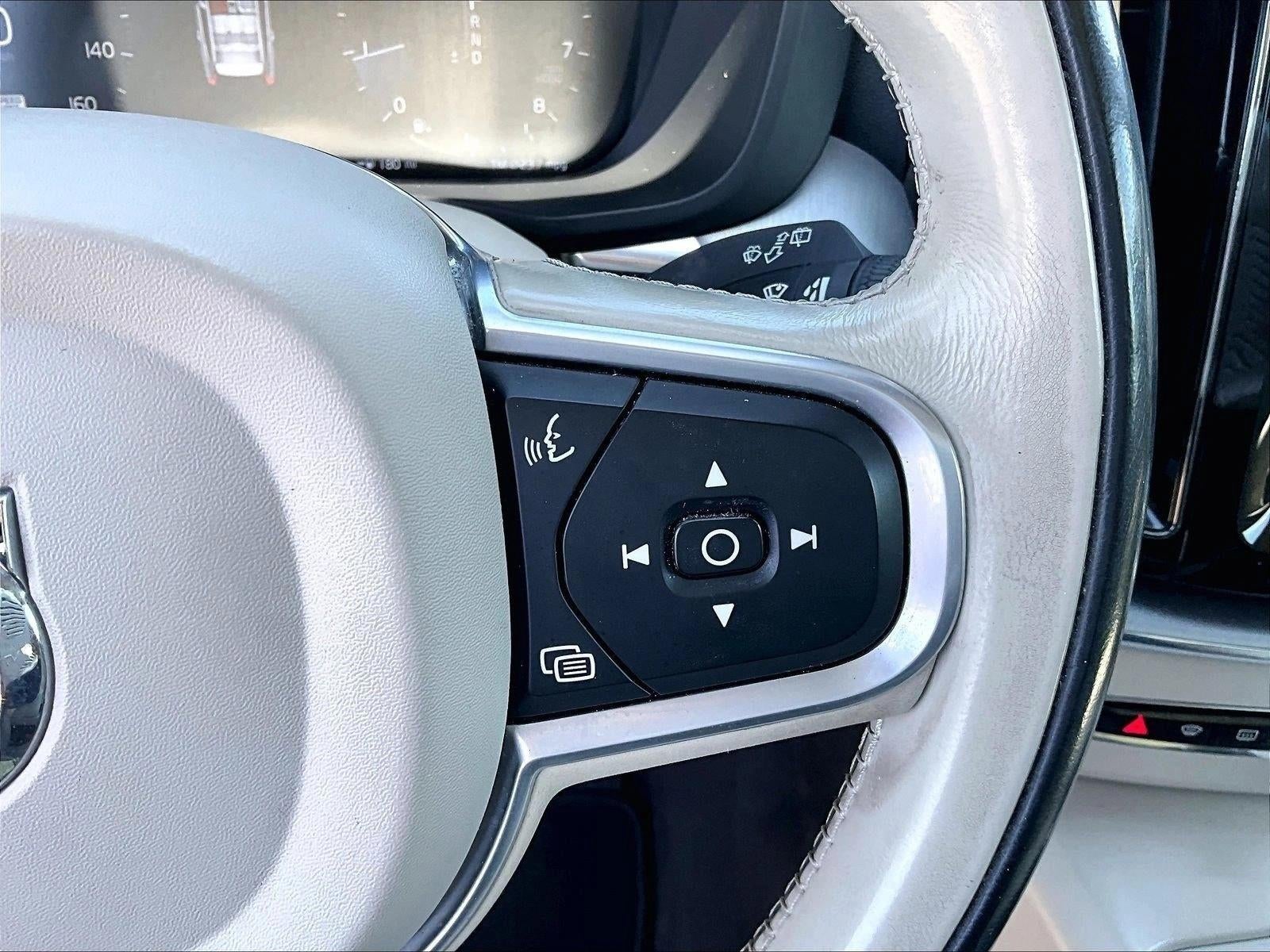 2020 Volvo XC60 T5 Momentum