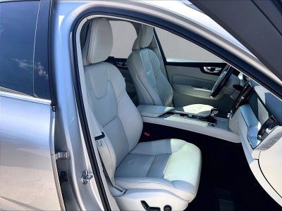 2020 Volvo XC60 T5 Momentum