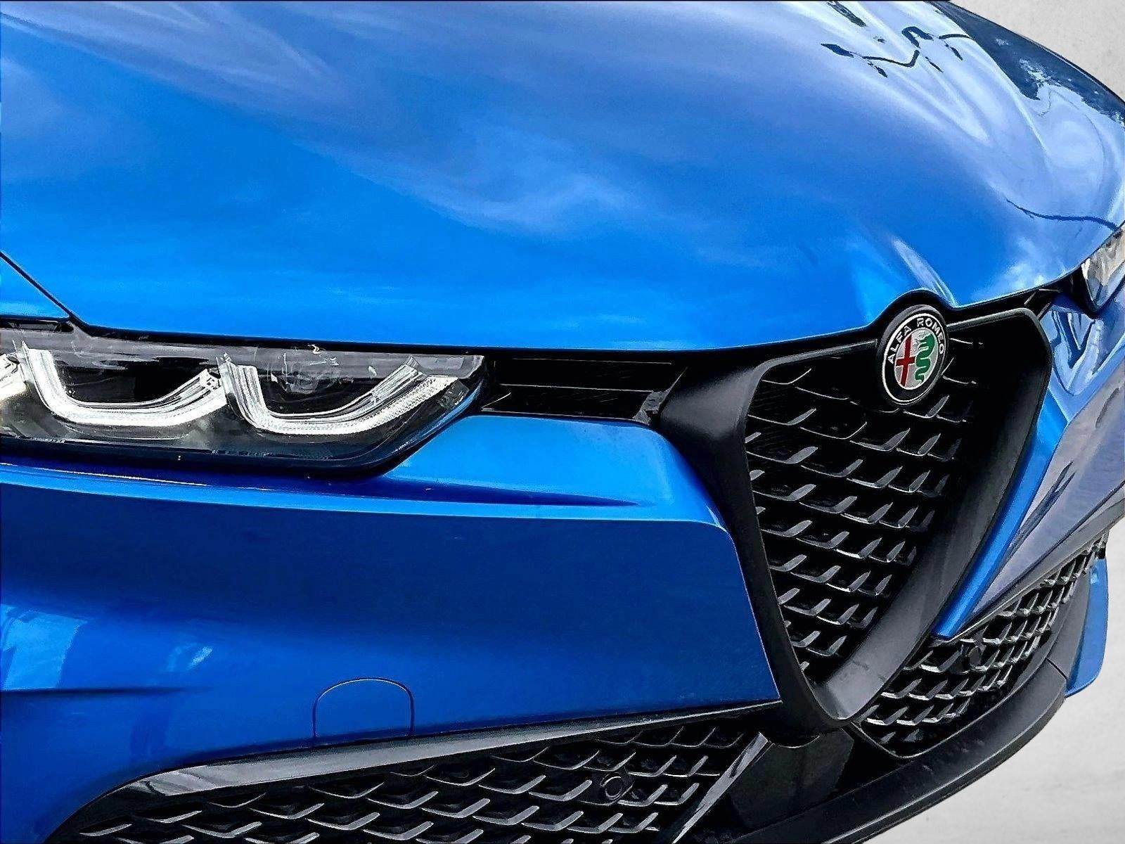 2025 Alfa Romeo Tonale Base