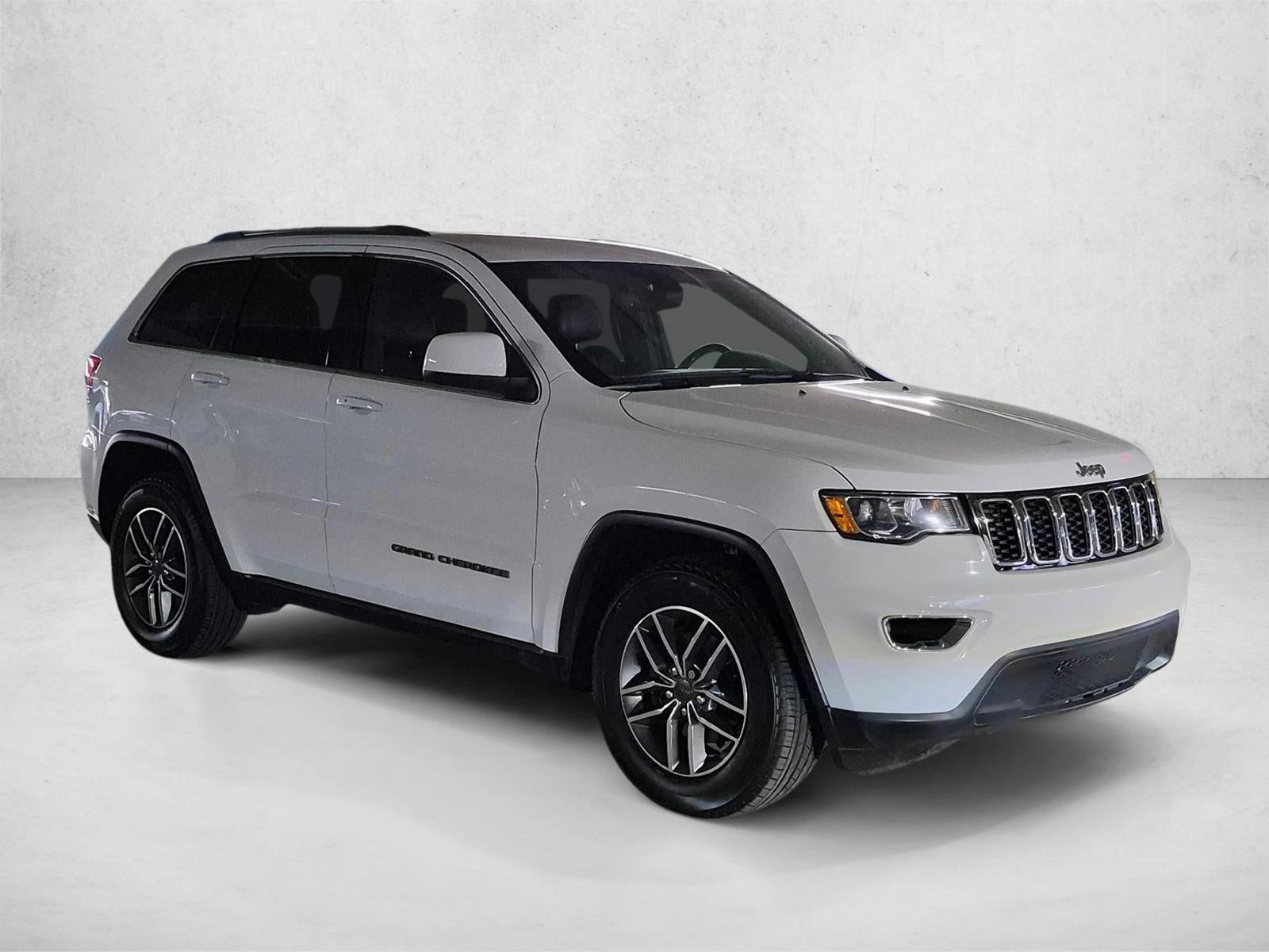 2019 Jeep Grand Cherokee Laredo E 4x2