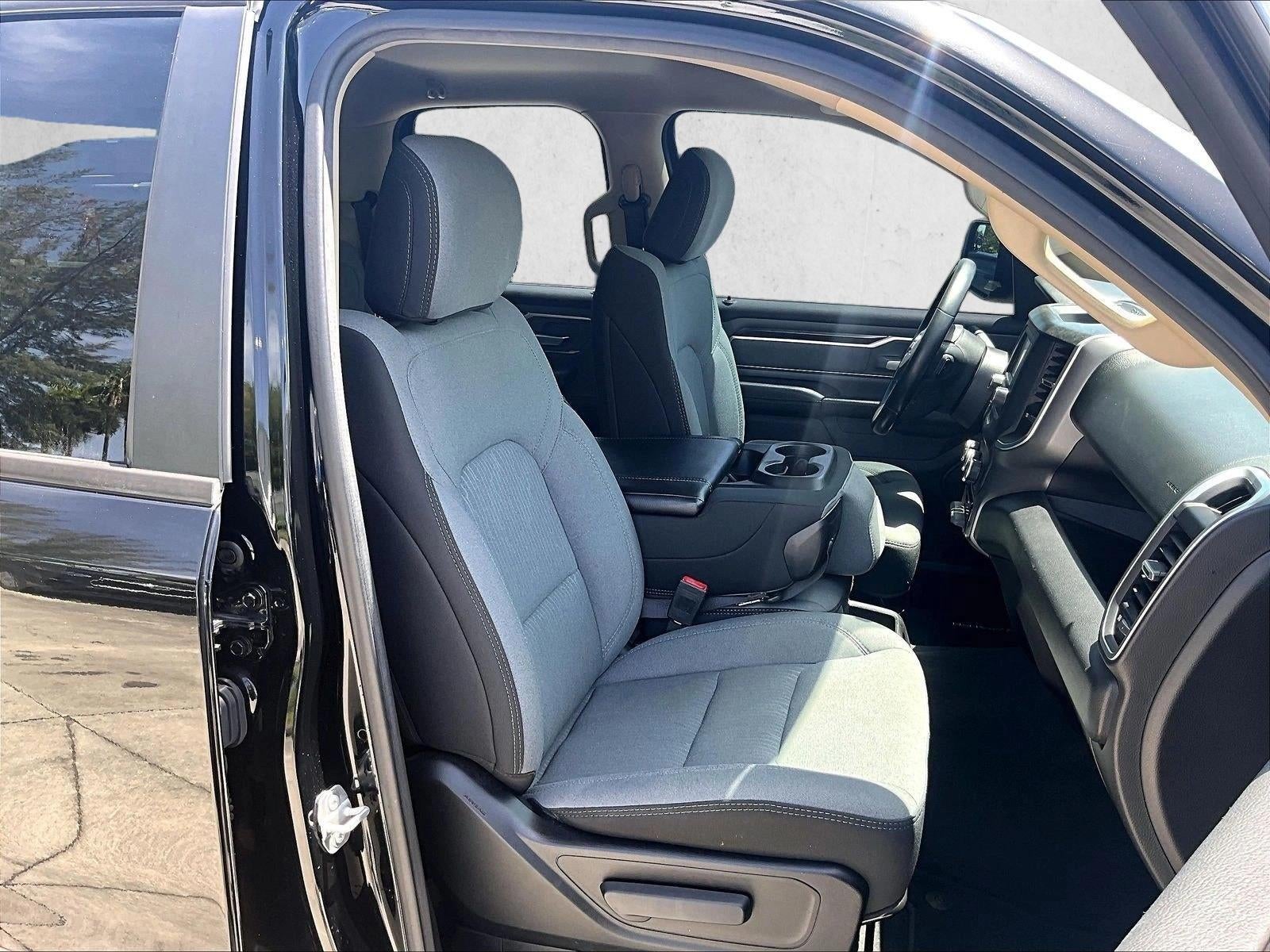 2020 RAM 1500 Big Horn Quad Cab 4x2 6'4" Box