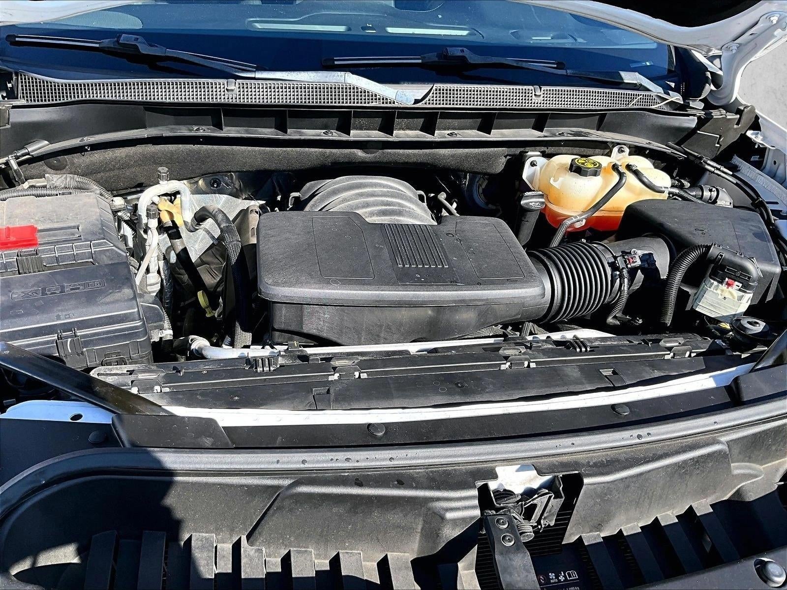 2023 Chevrolet Suburban LS