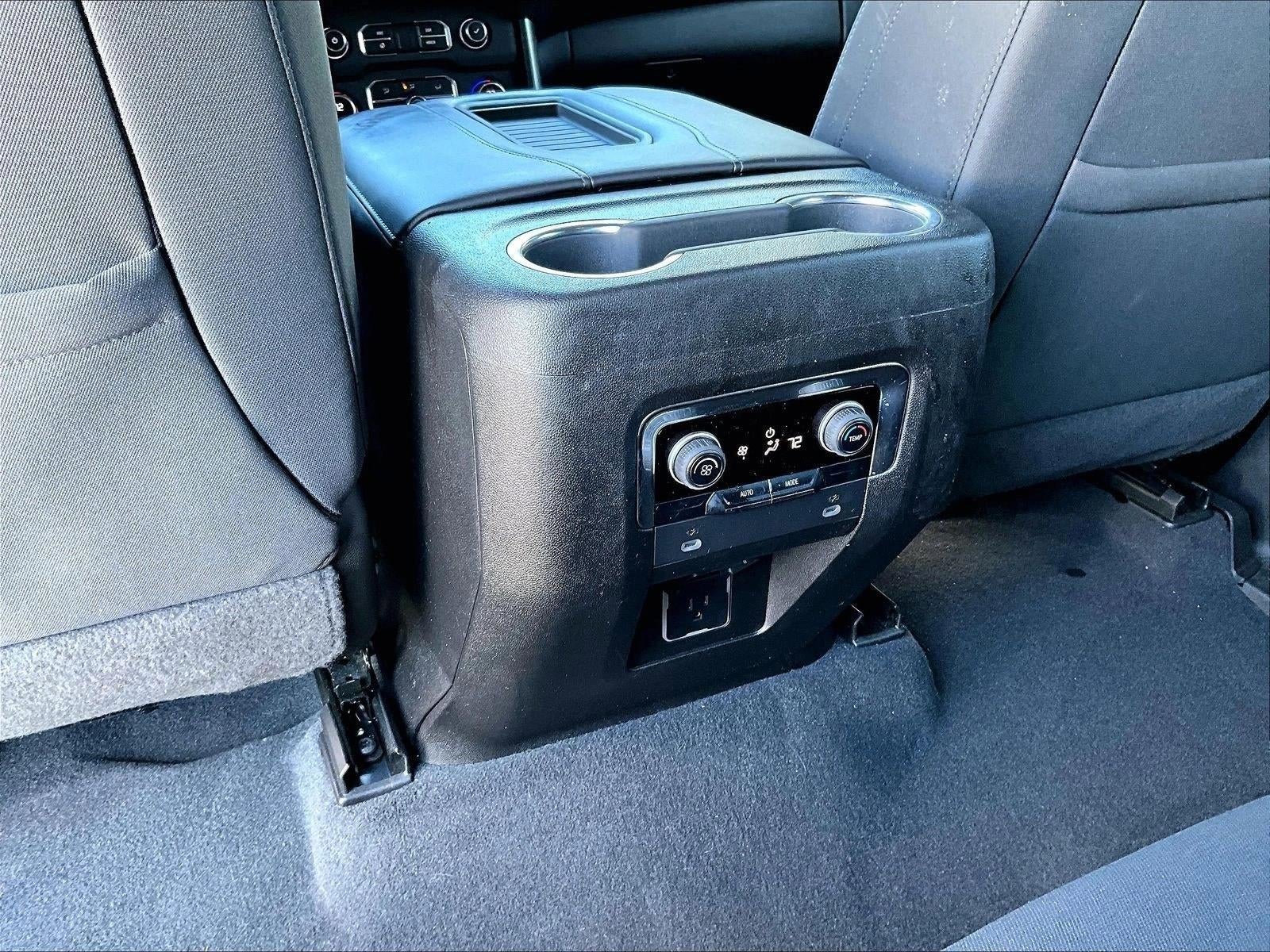 2023 Chevrolet Suburban LS