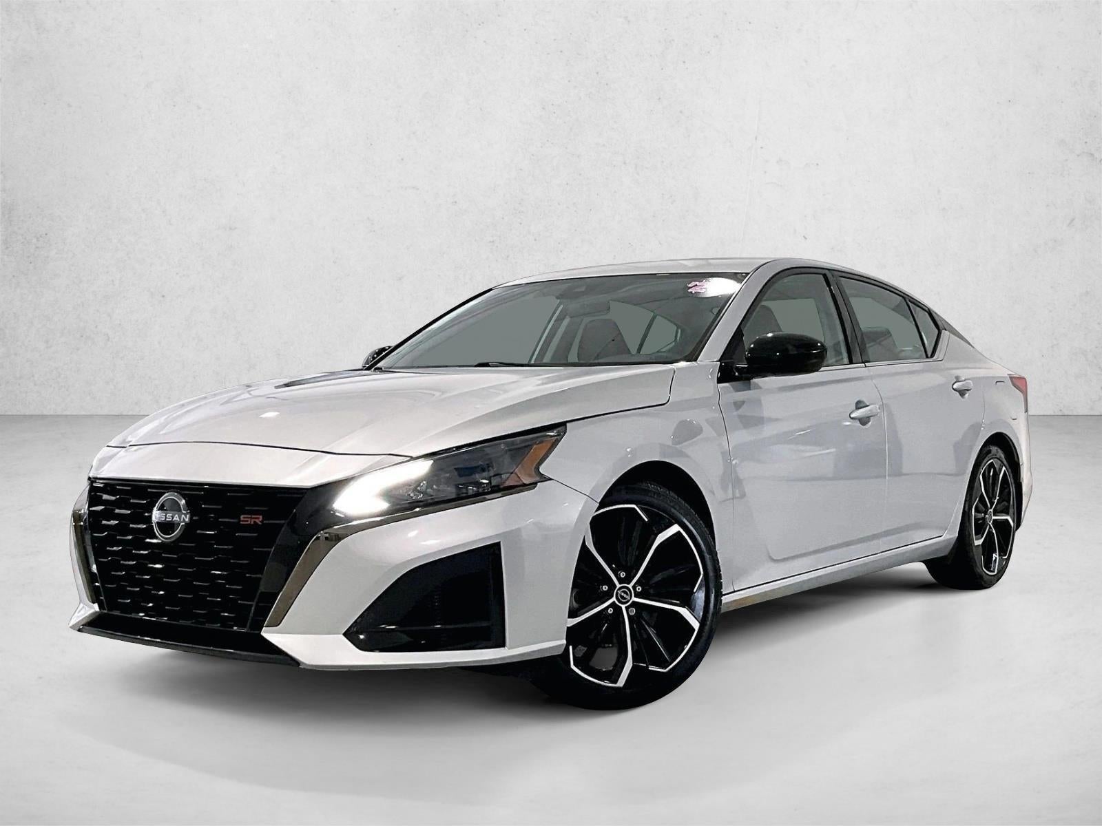 2023 Nissan Altima SR FWD