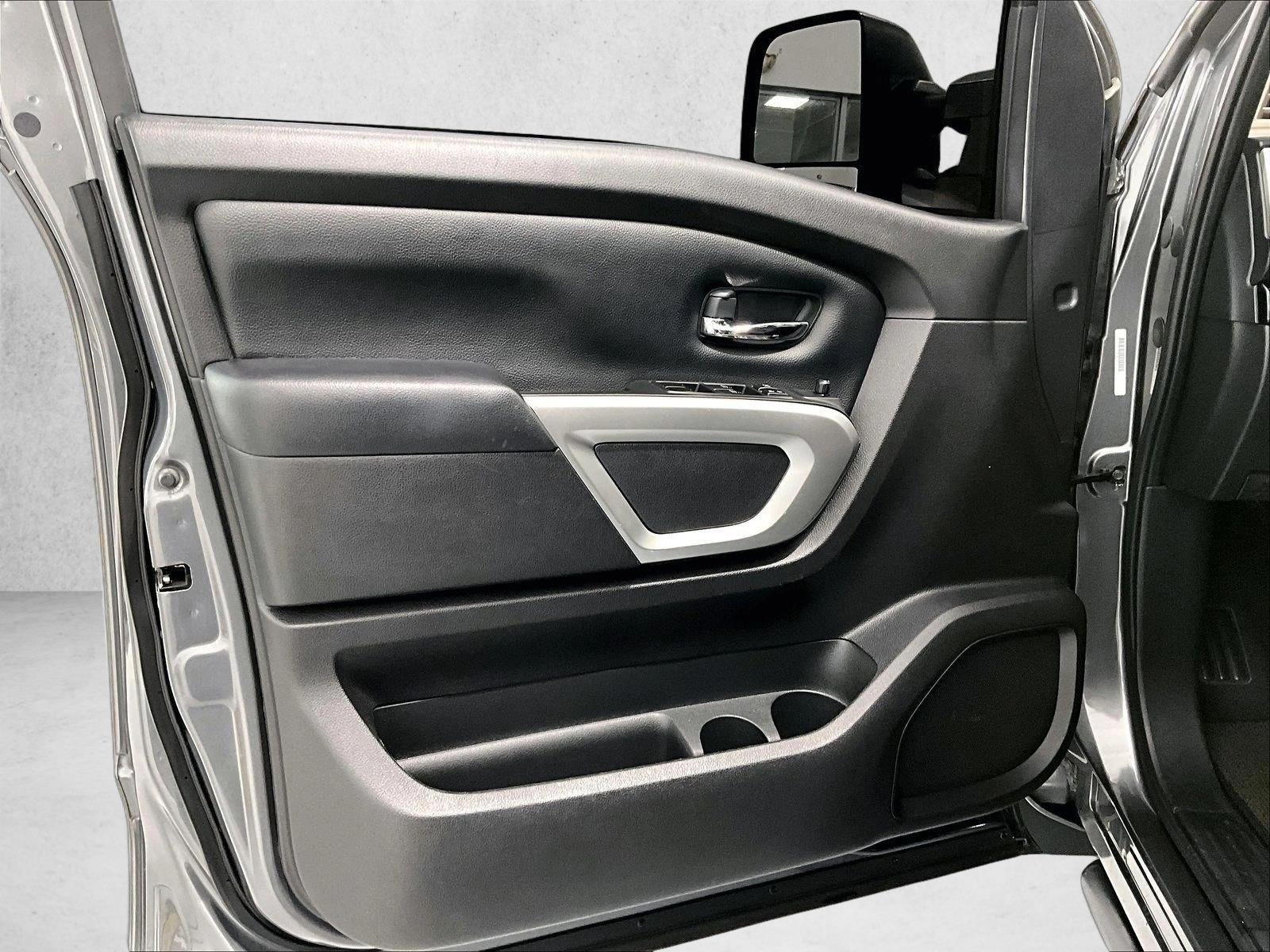 2021 Nissan TITAN Crew Cab SV 4x2