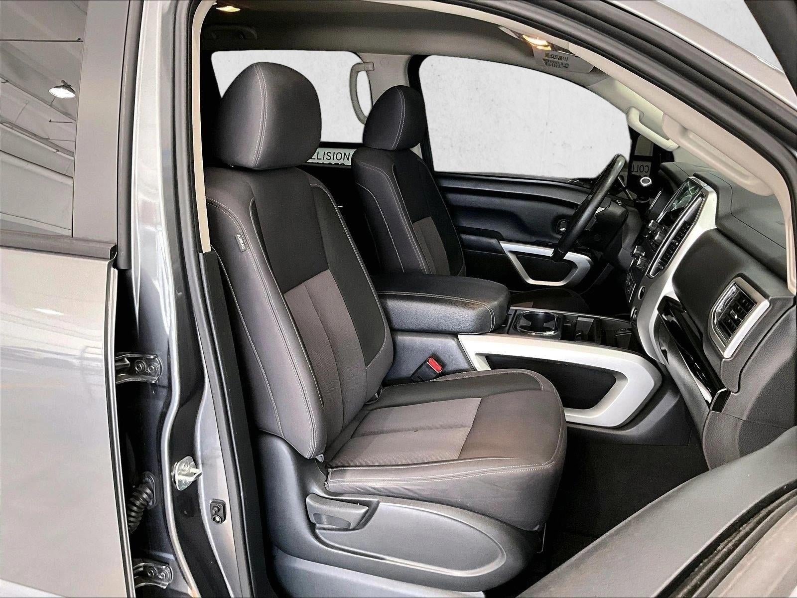 2021 Nissan TITAN Crew Cab SV 4x2