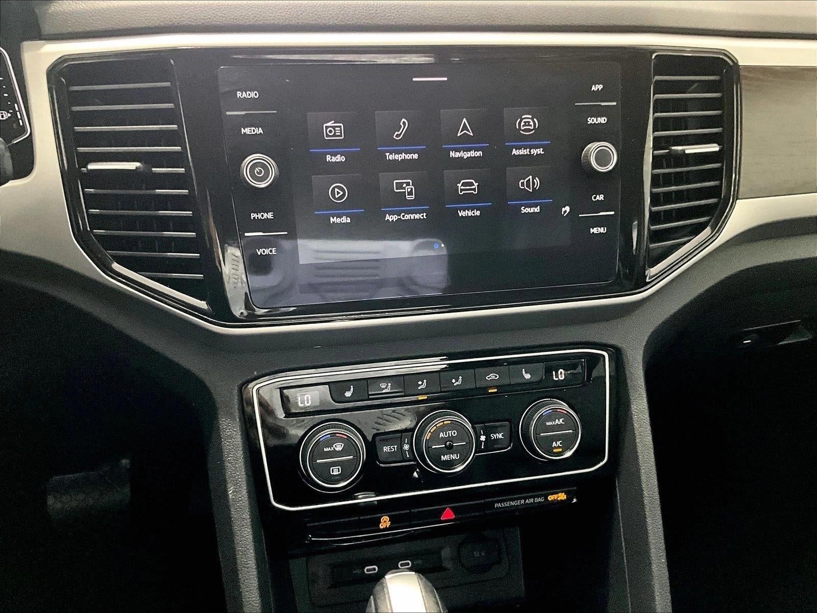 2022 Volkswagen Atlas 3.6L V6 SE w/Technology