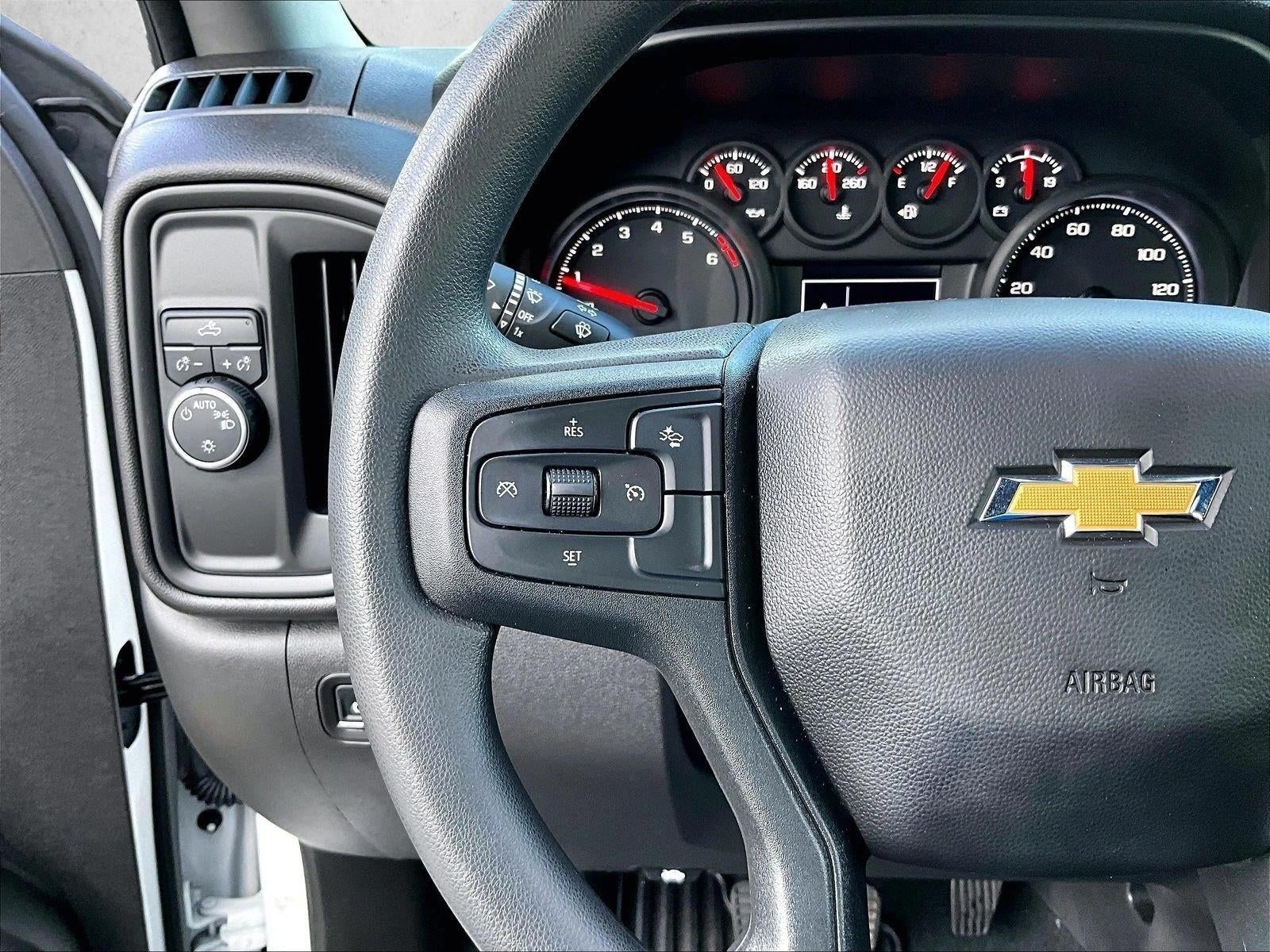 2025 Chevrolet Silverado 1500 Custom