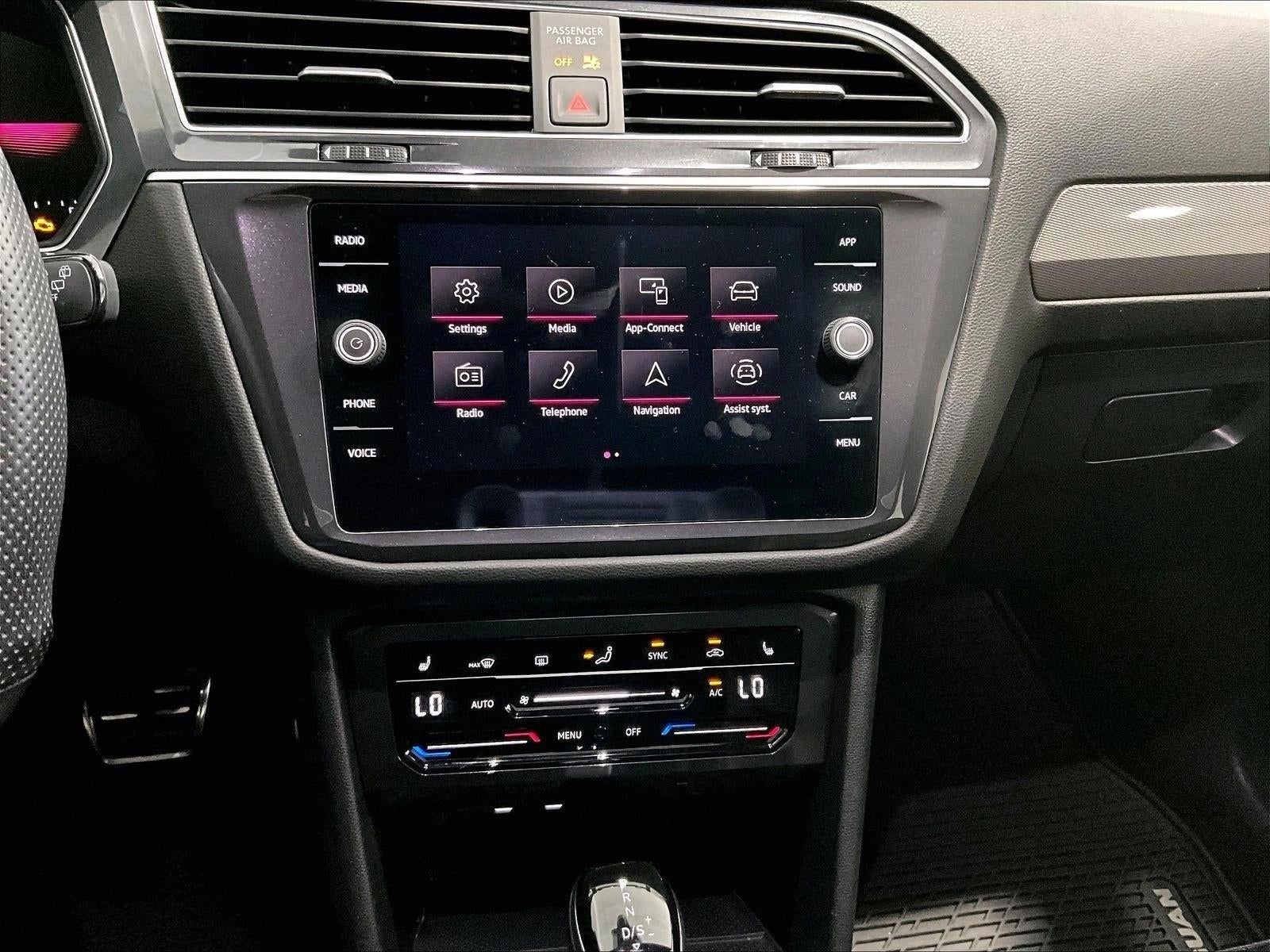 2024 Volkswagen Tiguan 2.0T SE R-Line Black