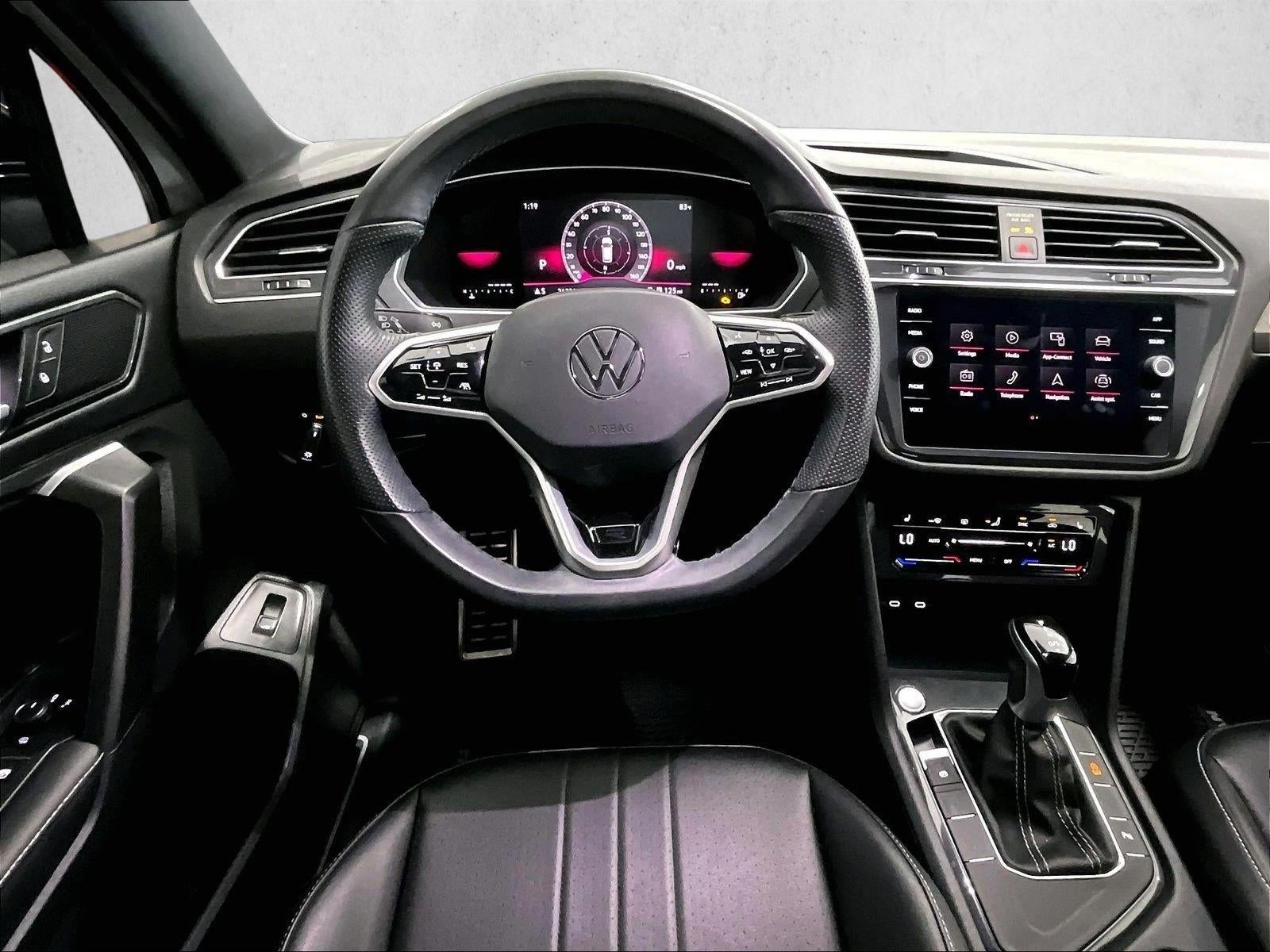 2024 Volkswagen Tiguan 2.0T SE R-Line Black