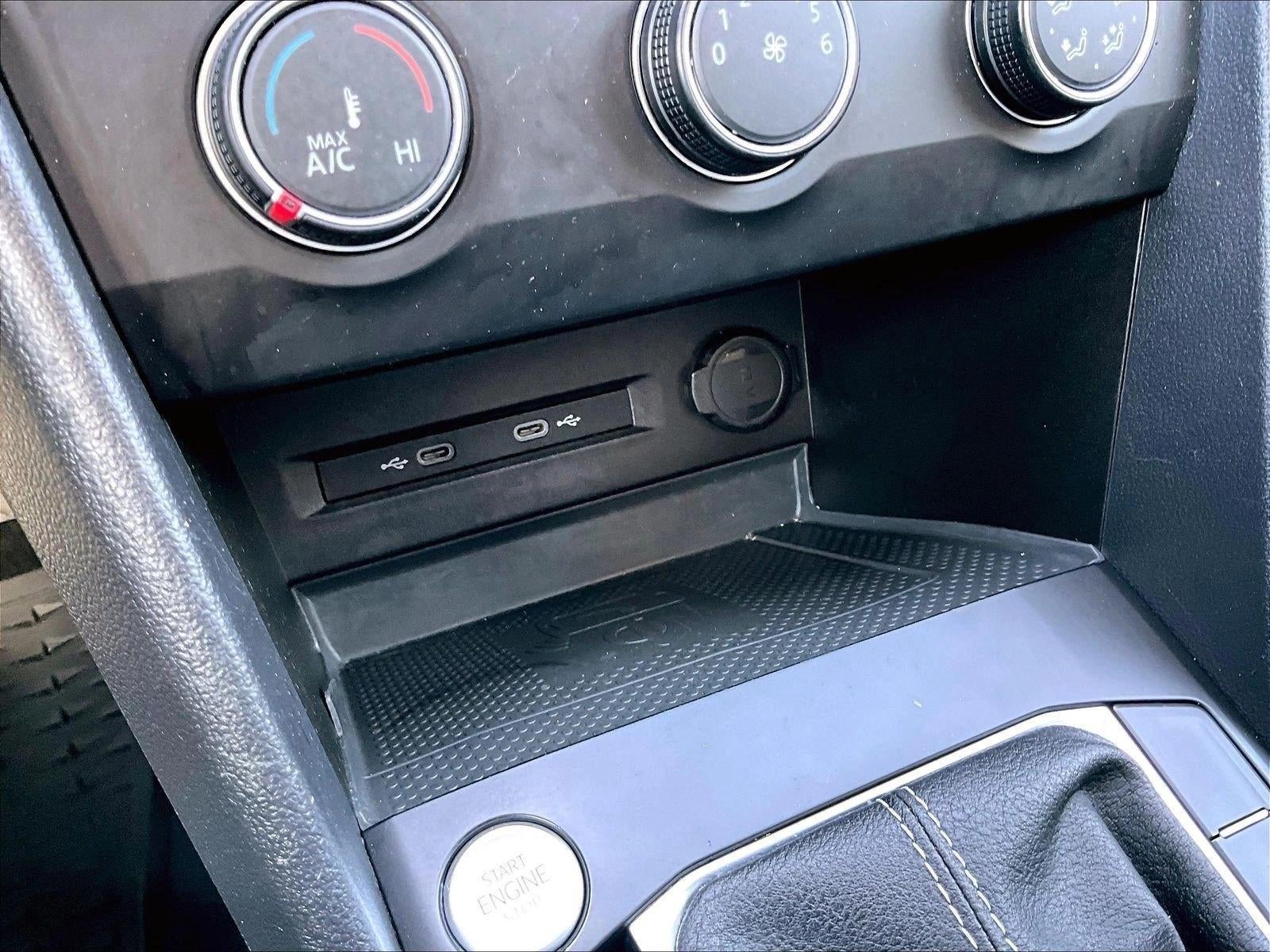 2022 Volkswagen Taos SE