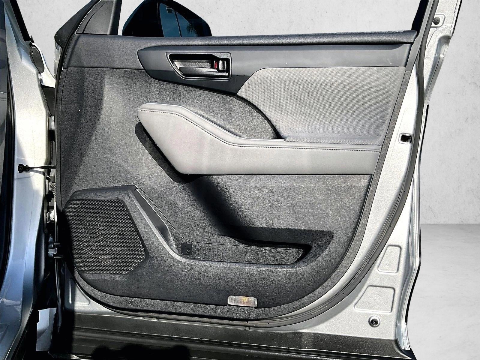 2021 Toyota Highlander L