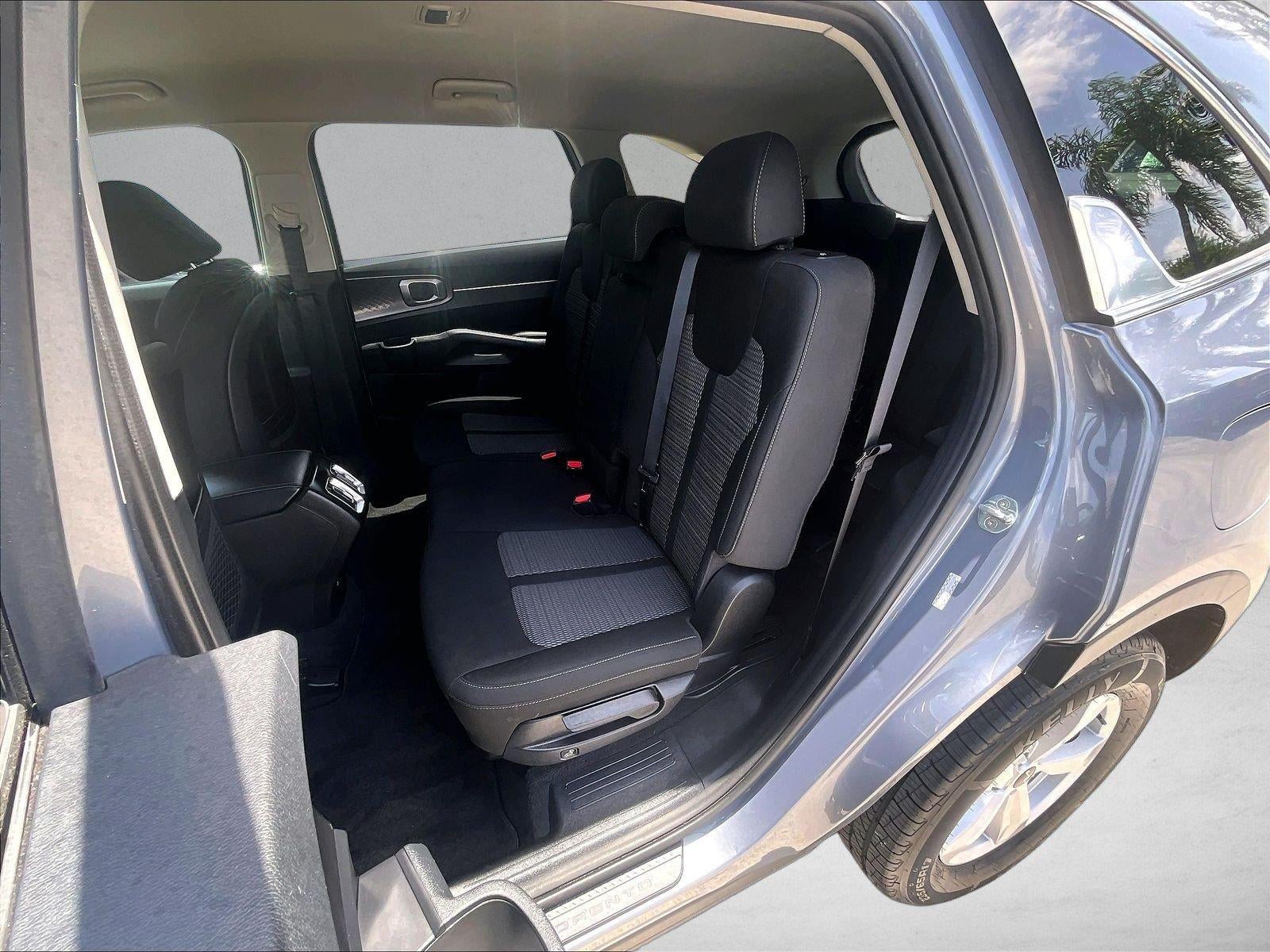2022 Kia Sorento LX