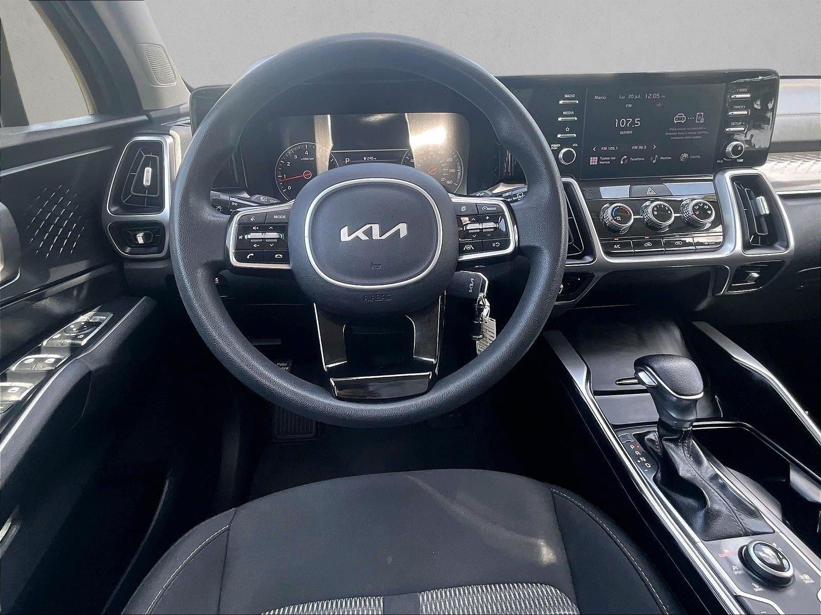 2022 Kia Sorento LX