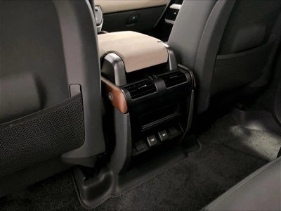 2023 Land Rover Defender Base