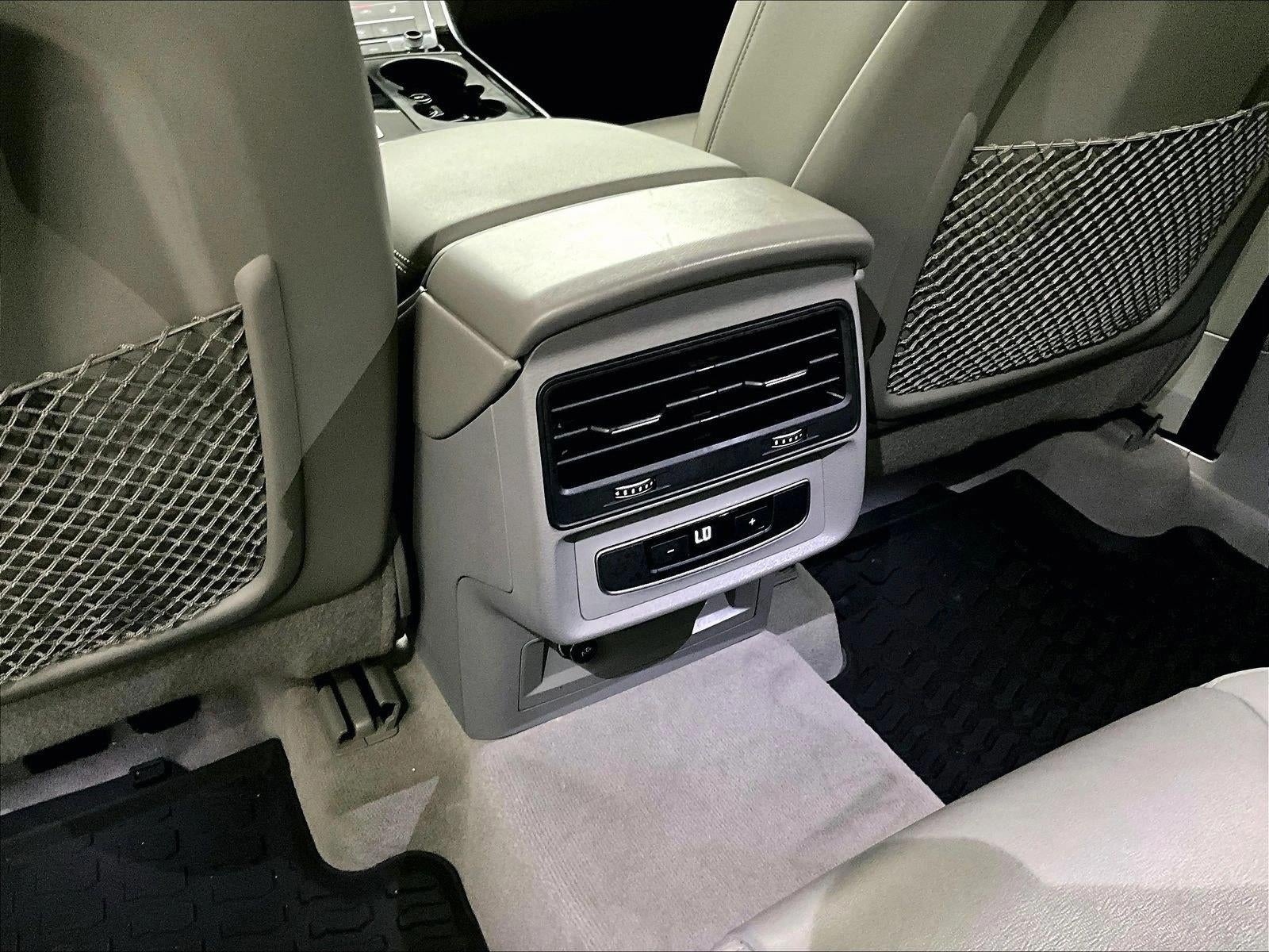 2022 Audi Q7 Premium Plus 55 TFSI quattro Tiptronic