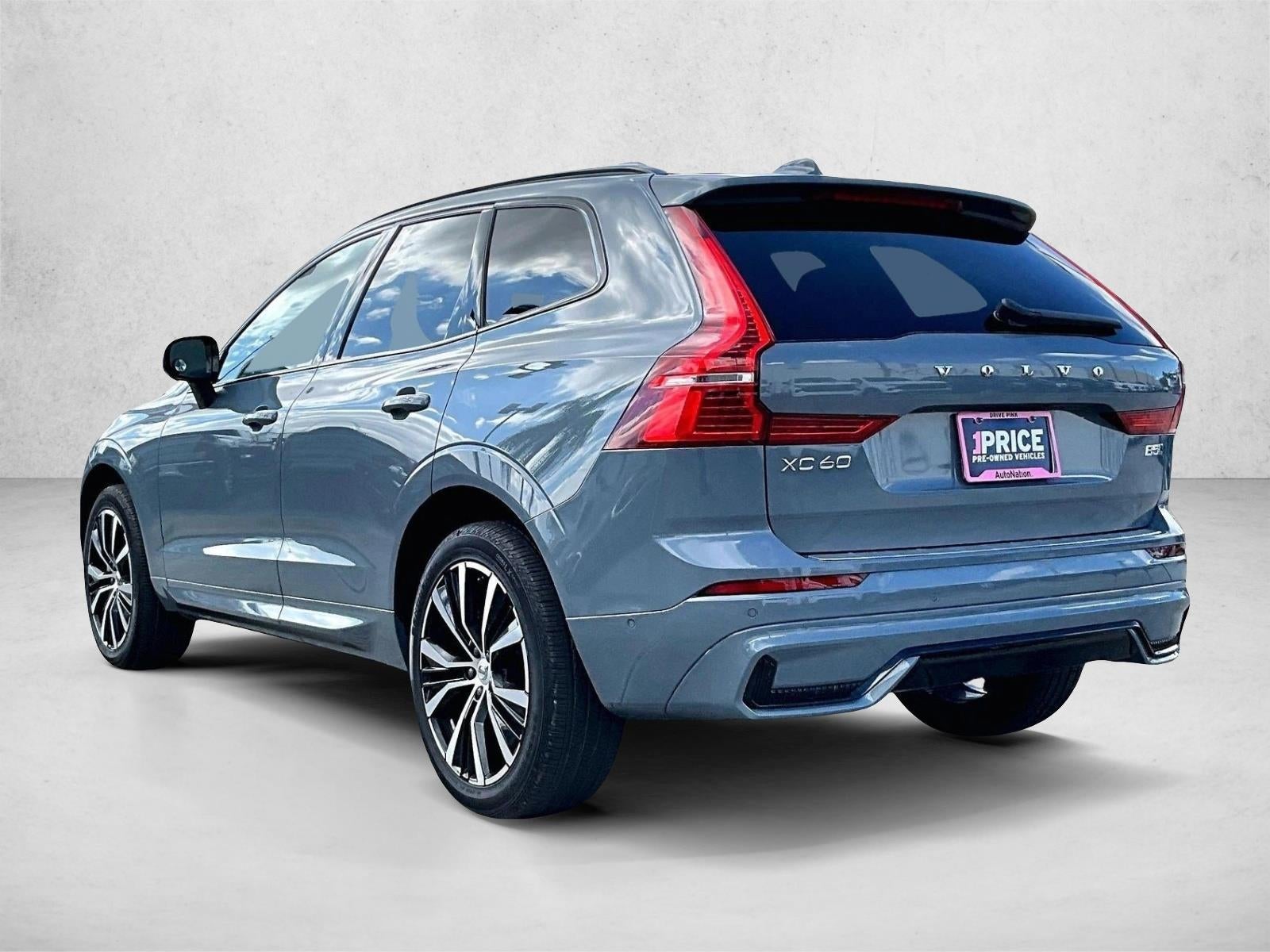 2024 Volvo XC60 Plus Dark Theme