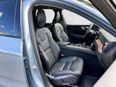 2024 Volvo XC60 Plus Dark Theme