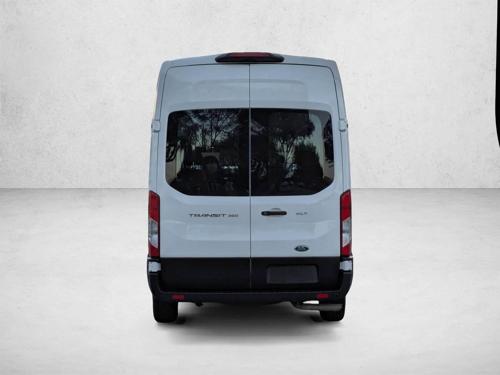 2022 Ford Transit Passenger Wagon XL