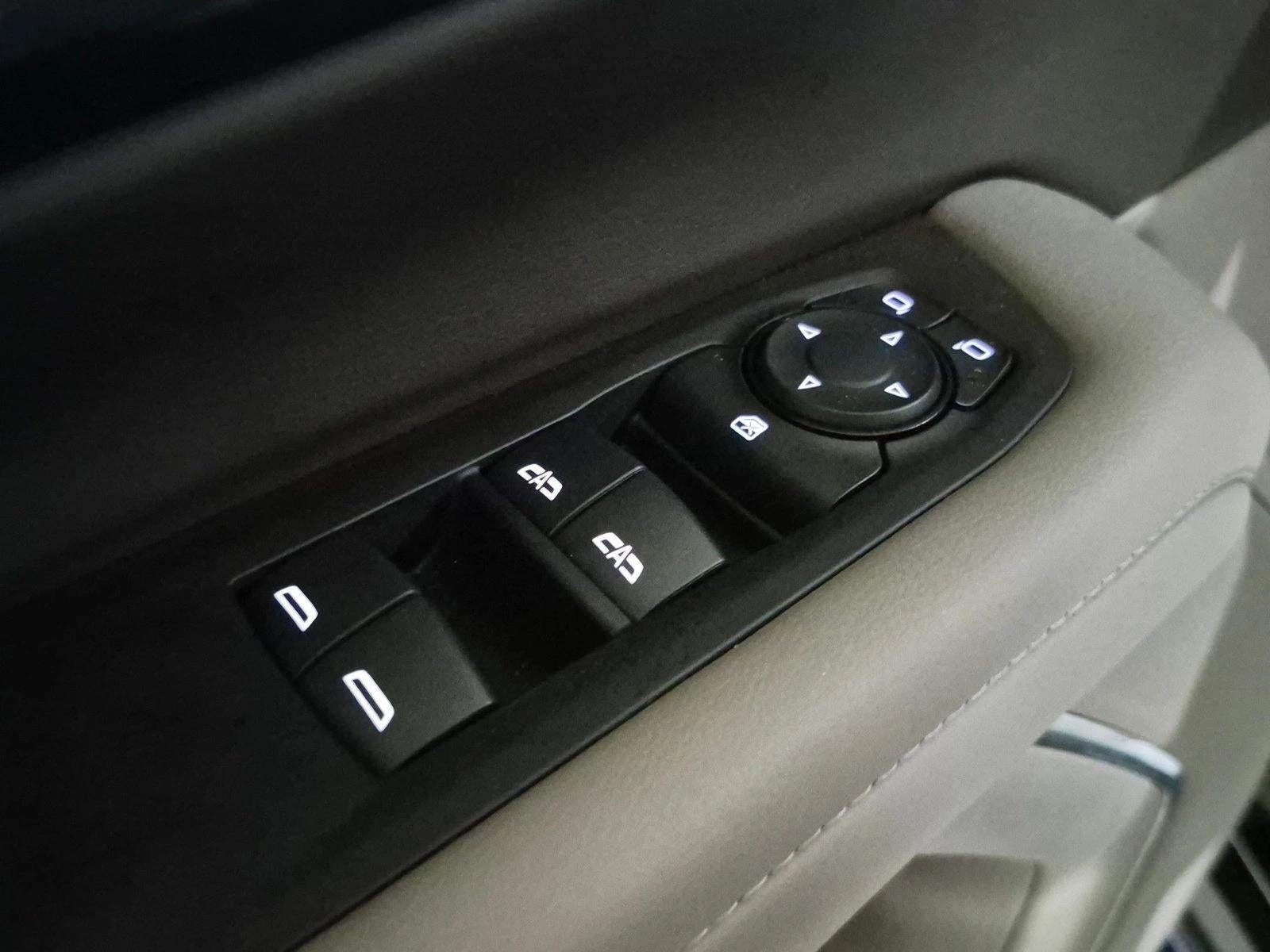 2025 Chevrolet Suburban LS