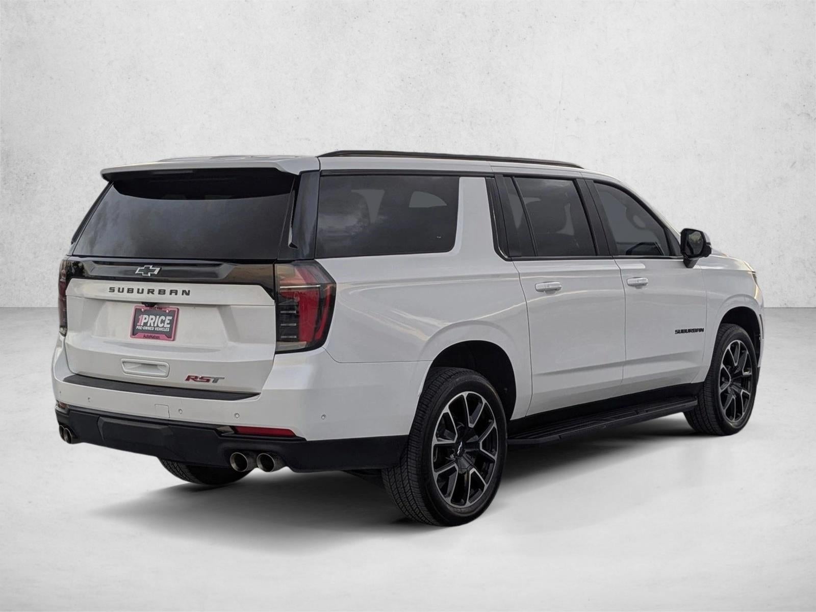 2025 Chevrolet Suburban RST
