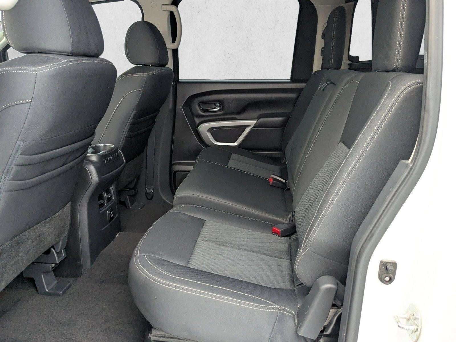 2018 Nissan TITAN SV