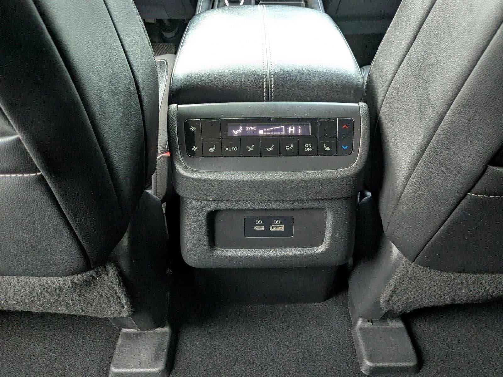 2022 Nissan Pathfinder SL