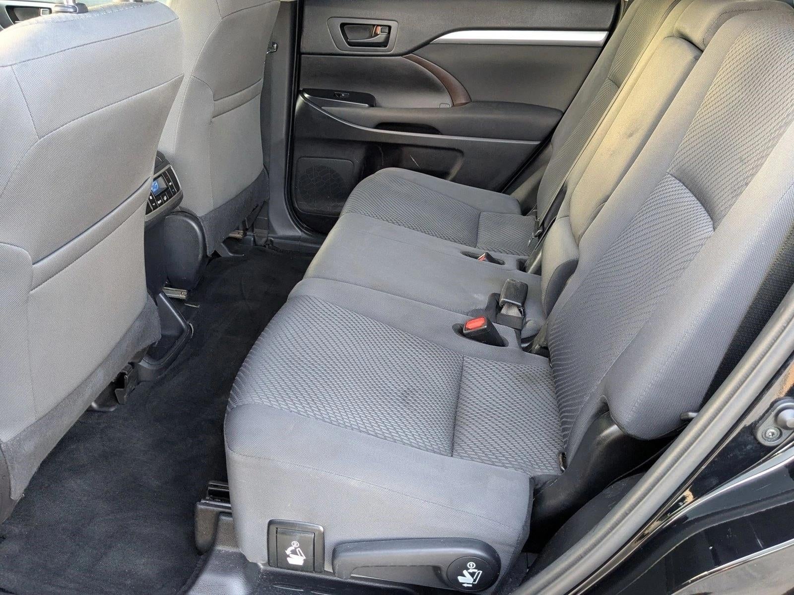 2019 Toyota Highlander LE