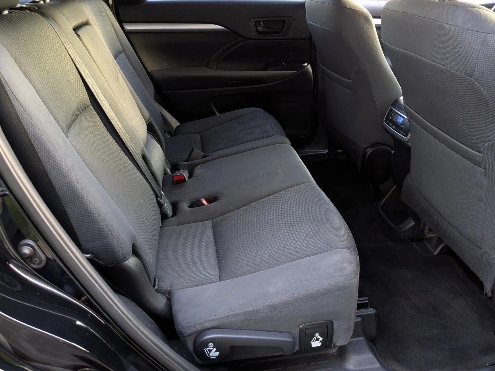 2019 Toyota Highlander LE