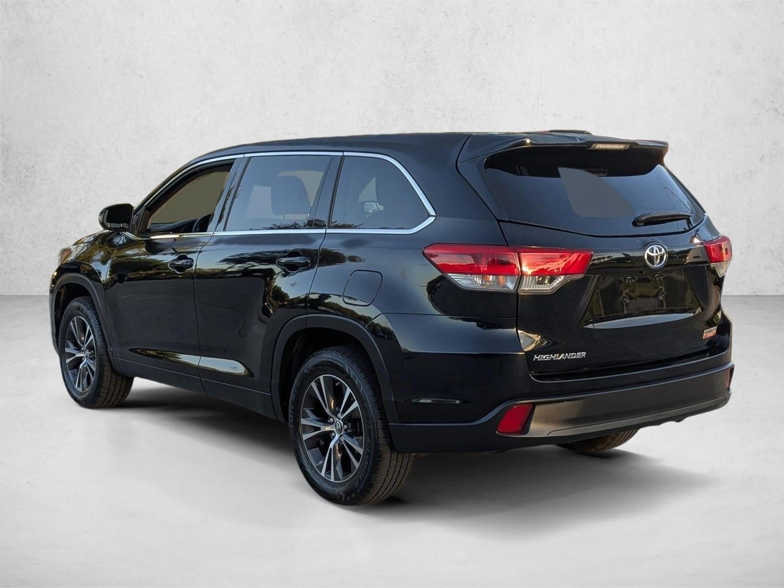 2019 Toyota Highlander LE