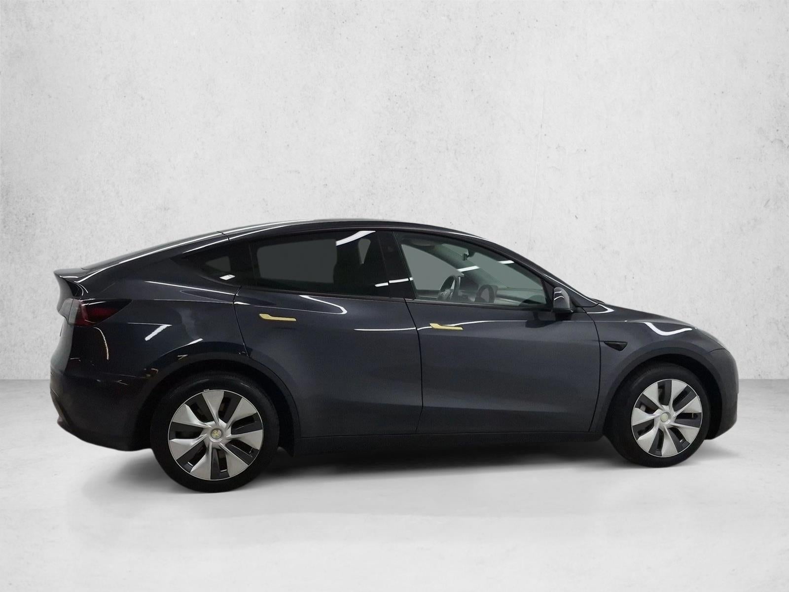 2024 Tesla Model Y Base